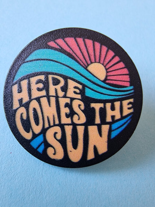 Pin Here comes the sun - Rino Design AB