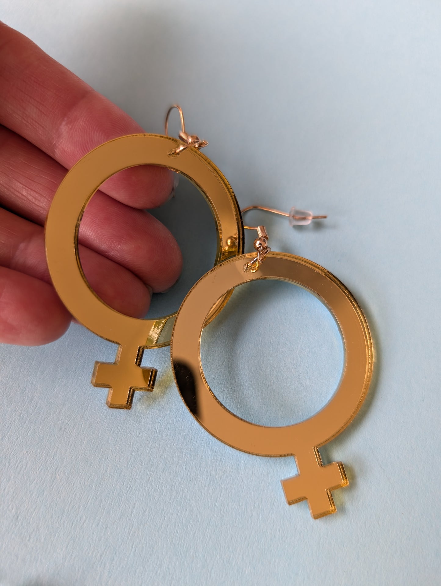 Earrings feminist Gold