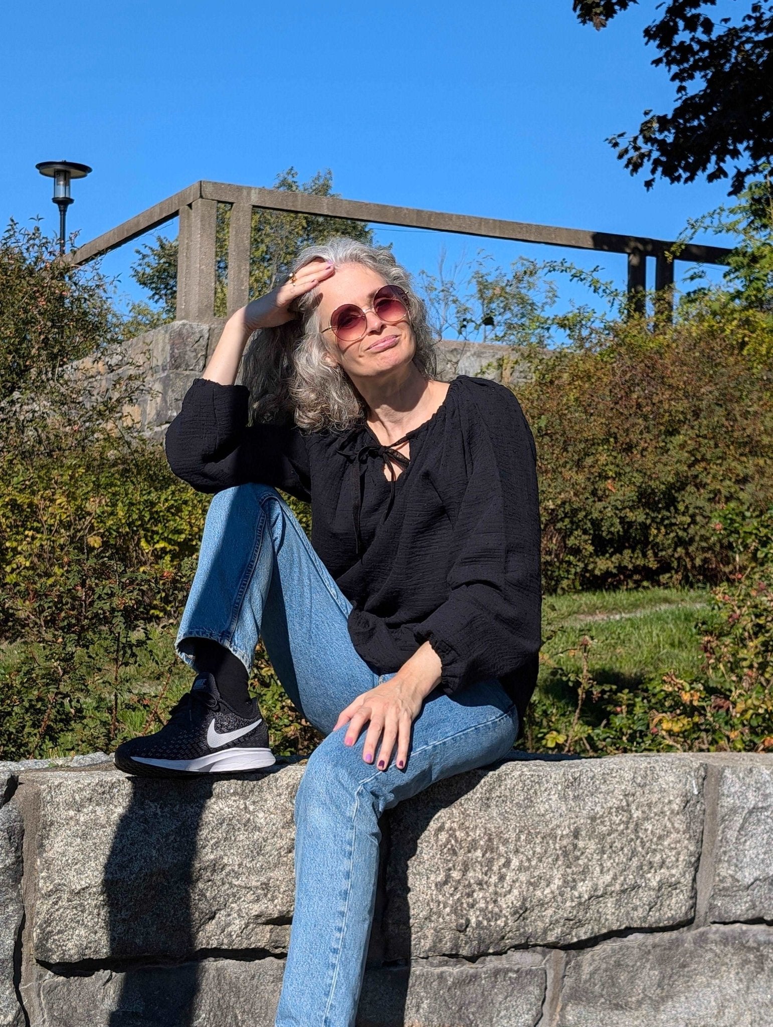 Blus Cozy Svart | Rino Blus i S från Rino Design Sthlm