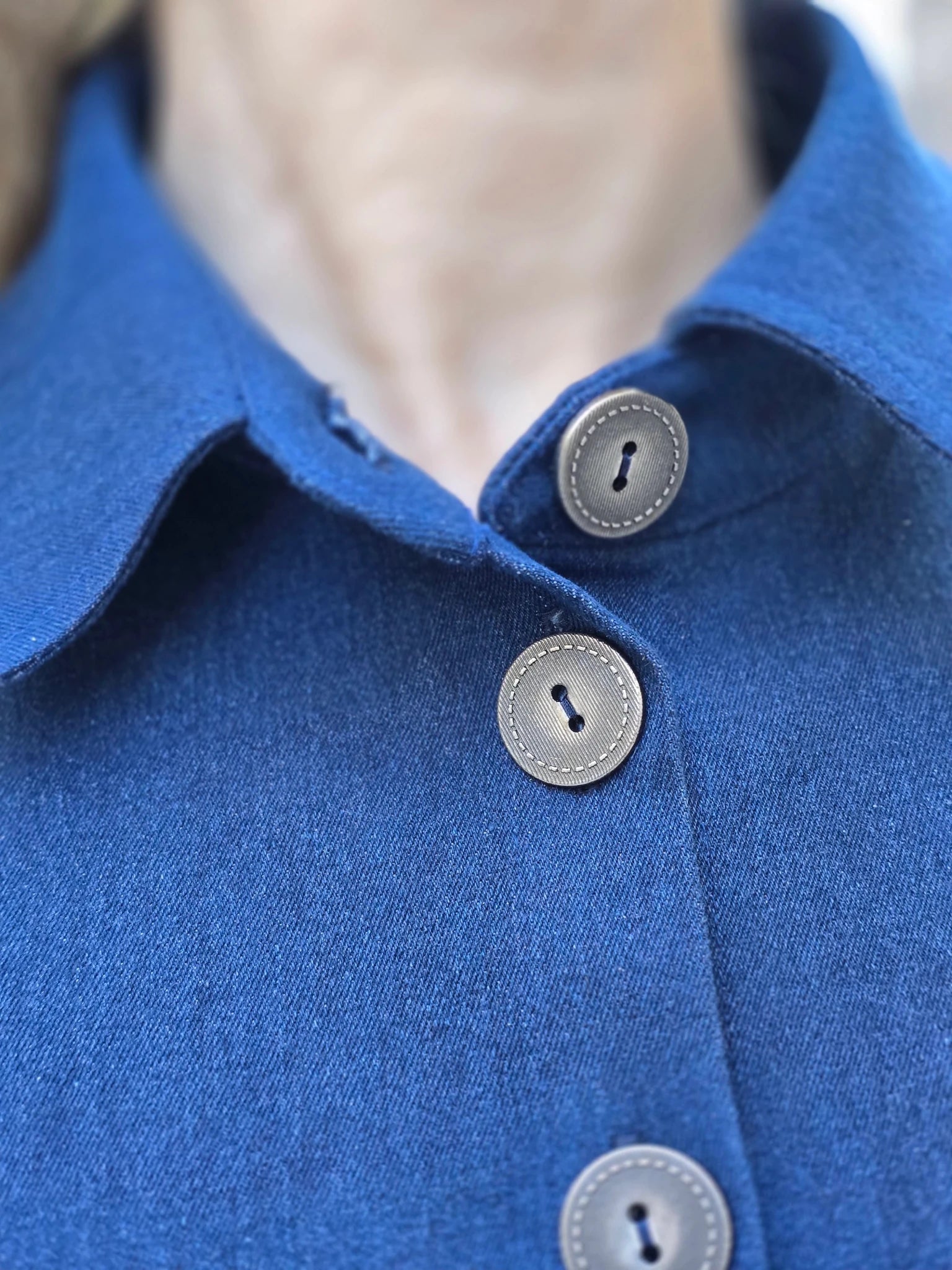 Blus Dark Jeans | Rino Blus i S från Rino Design Sthlm