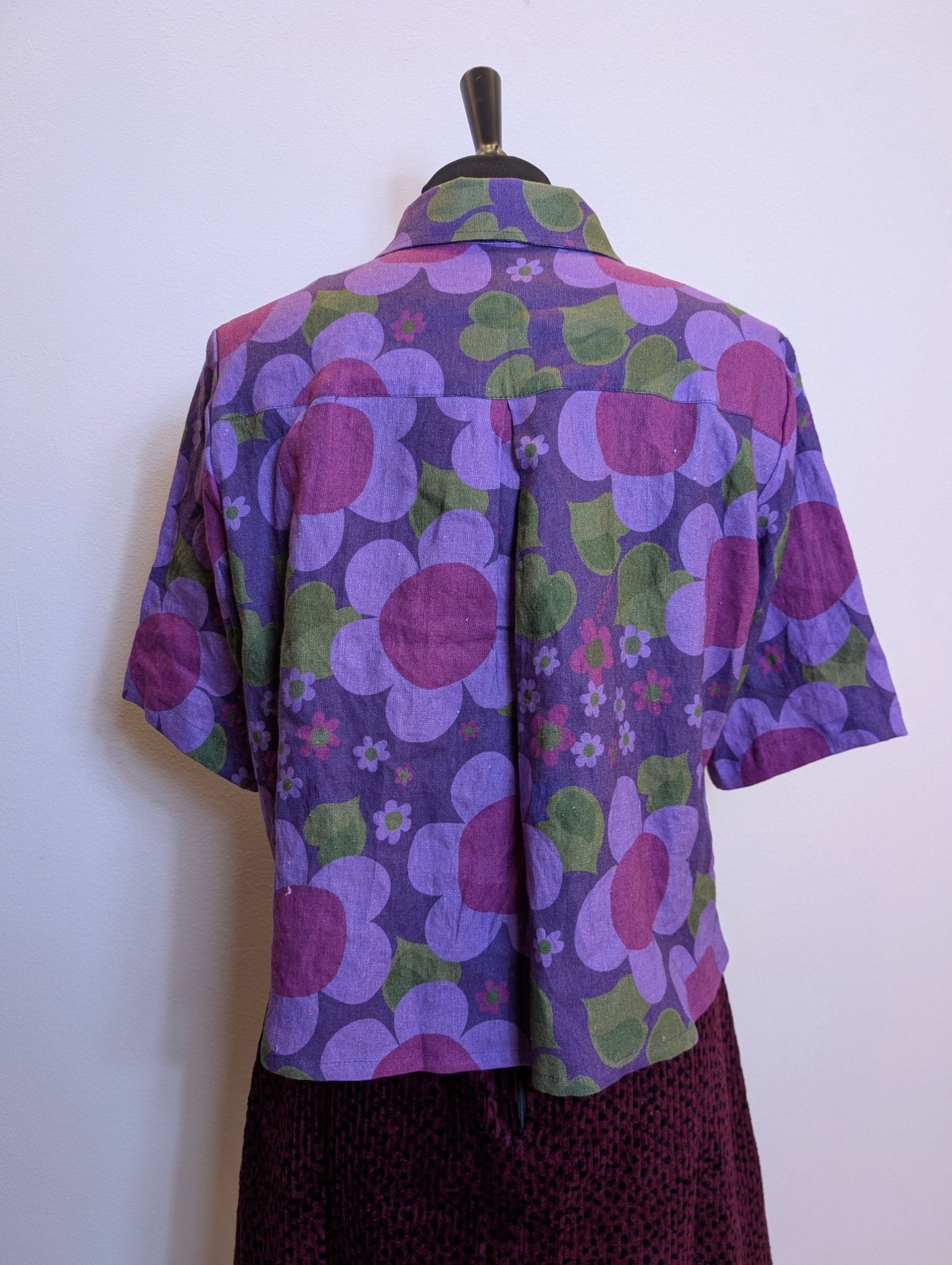 Blus Lila Solblomma | Rino Blus i S från Rino Design Sthlm