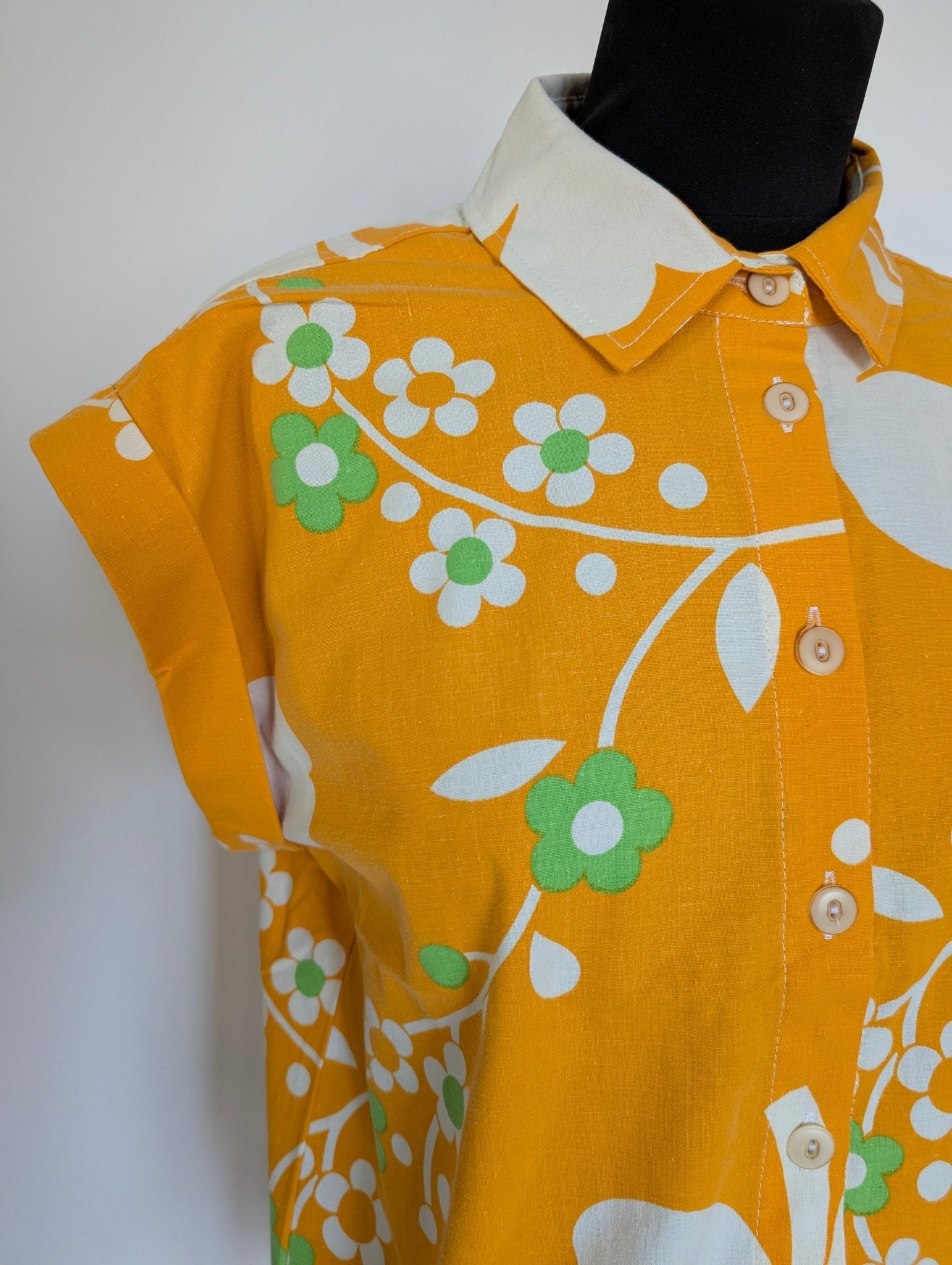Blus Nätt Retro Orange | Rino Blus i S/M från Rino Design Sthlm