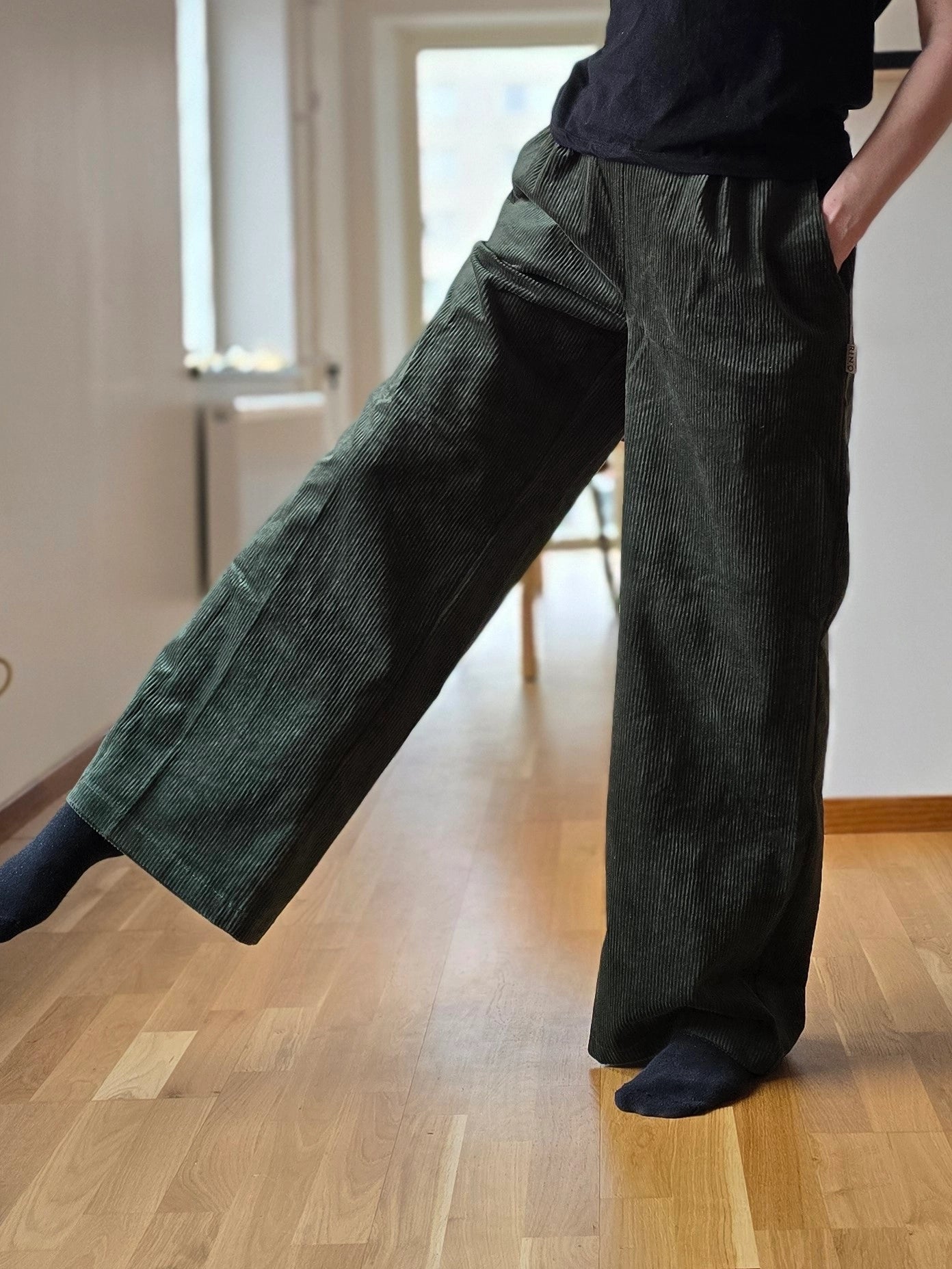 Byxor manchester mörkgrön | Rino Byxor i S från Rino Design Sthlm