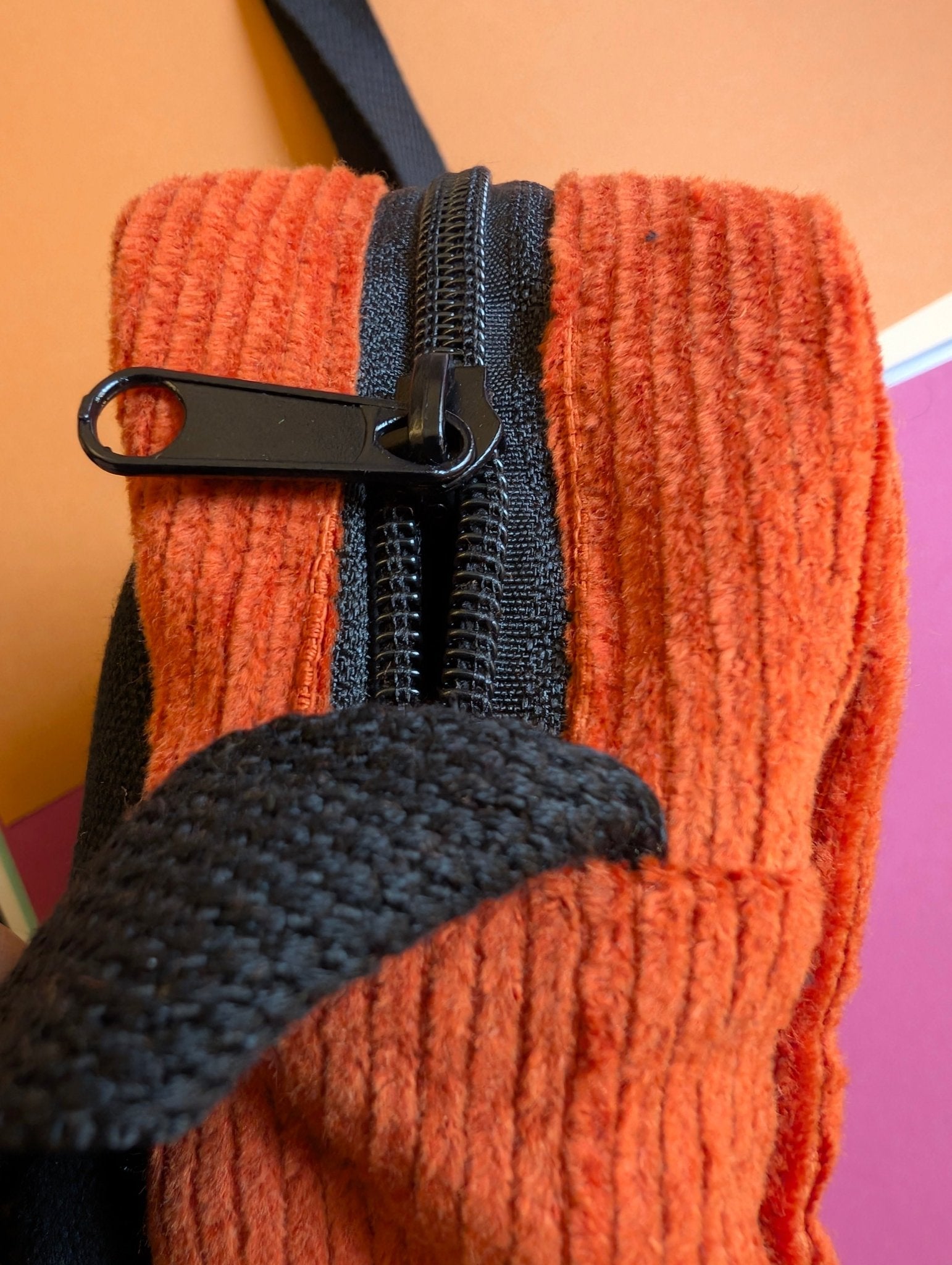 Cityväska Manchester Orange | Rino Axelremsväska i One size från Rino Design Sthlm