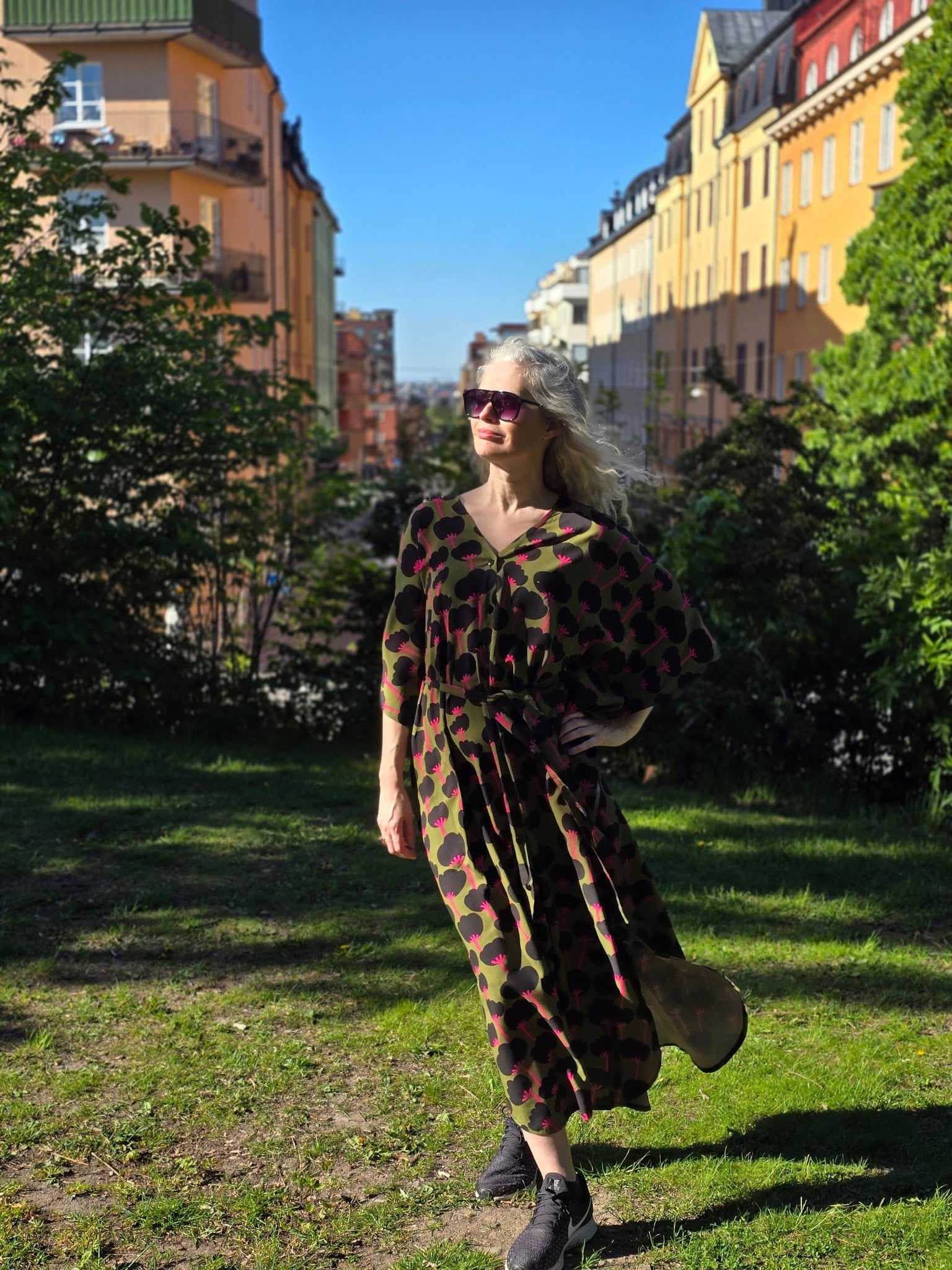 Kaftan Poppy - luftig kaftanklänning - Hållbar design - Rino Design Sthlm