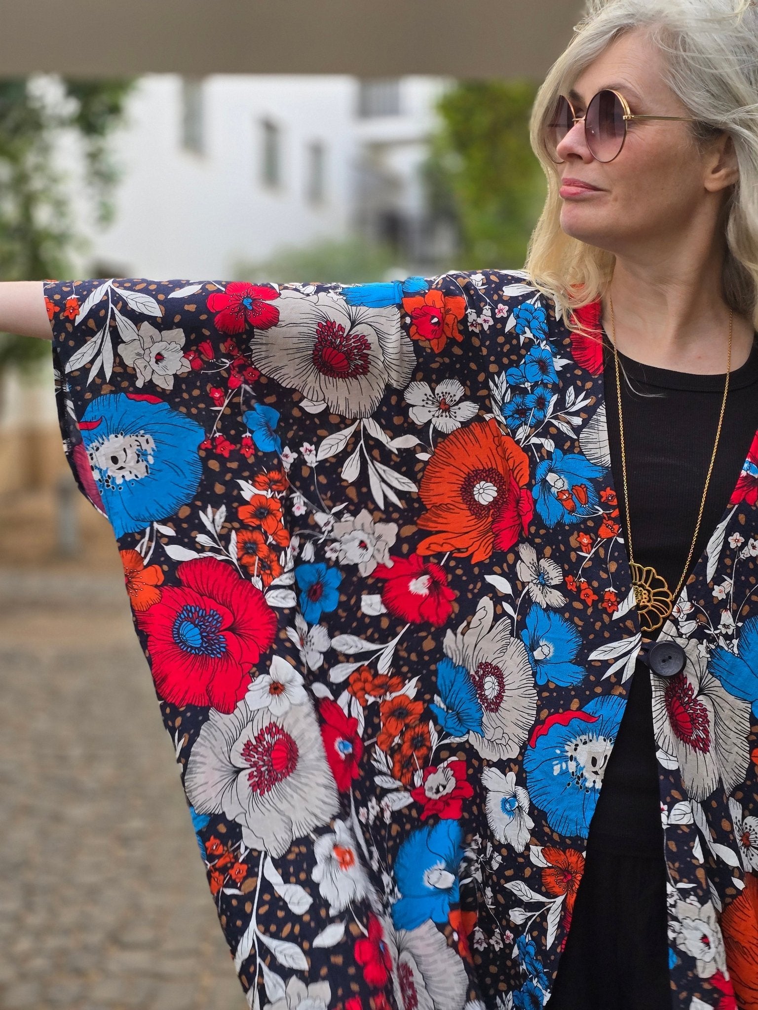 Kaftan Wonder Woman Blåröd | Rino Kaftanklänning i One size från Rino Design Sthlm