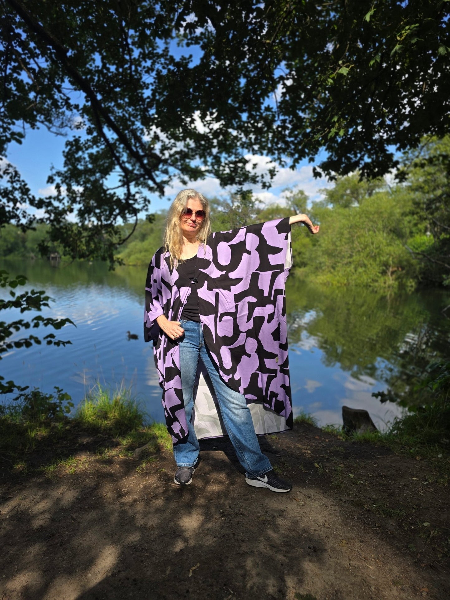 Kaftan Wonder Woman Lila grafisk - Rino Design Sthlm