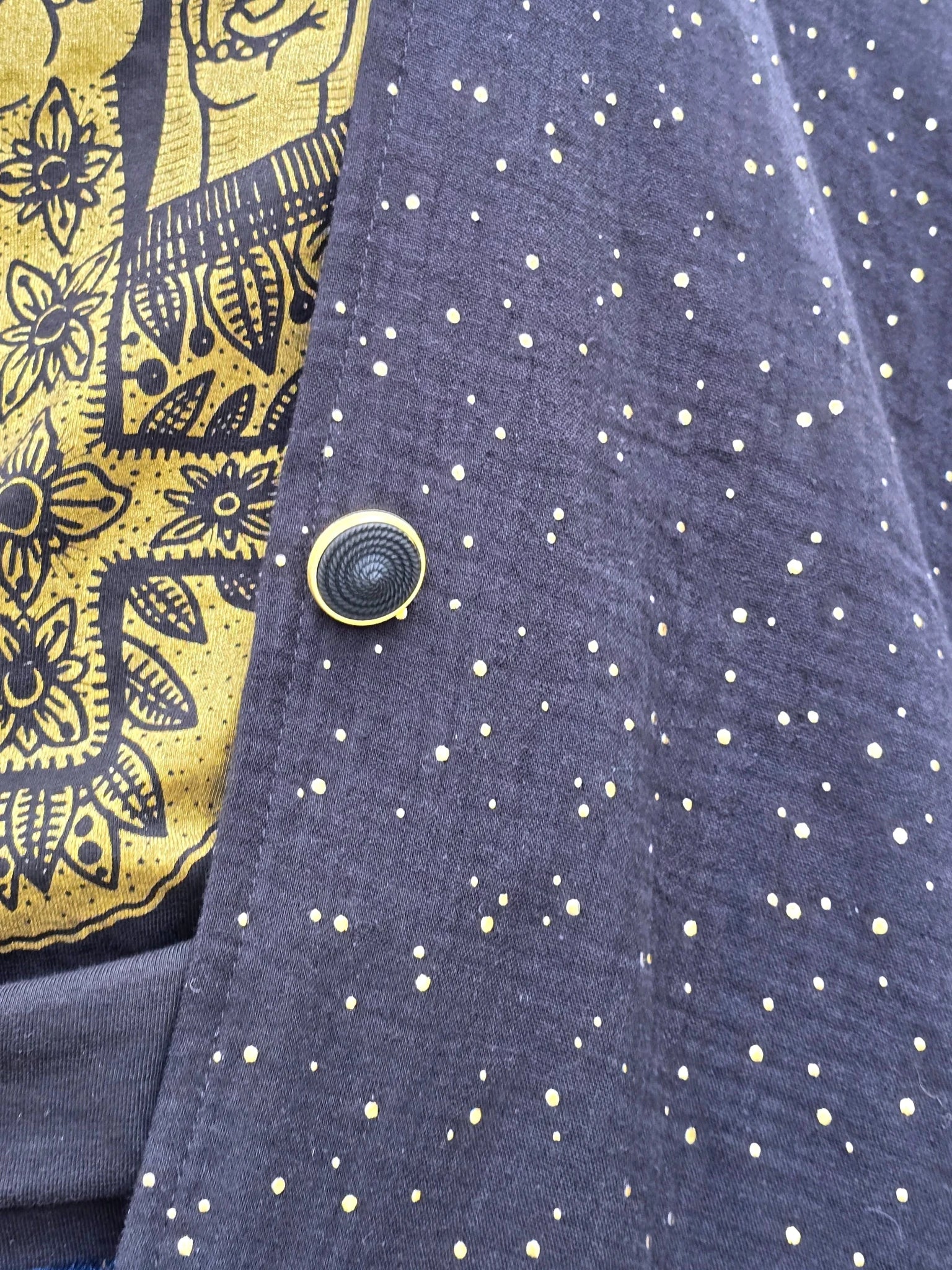 Kaftan Wonder Woman Svart guldprickar | Rino Kaftan muslin i One size från Rino Design Sthlm
