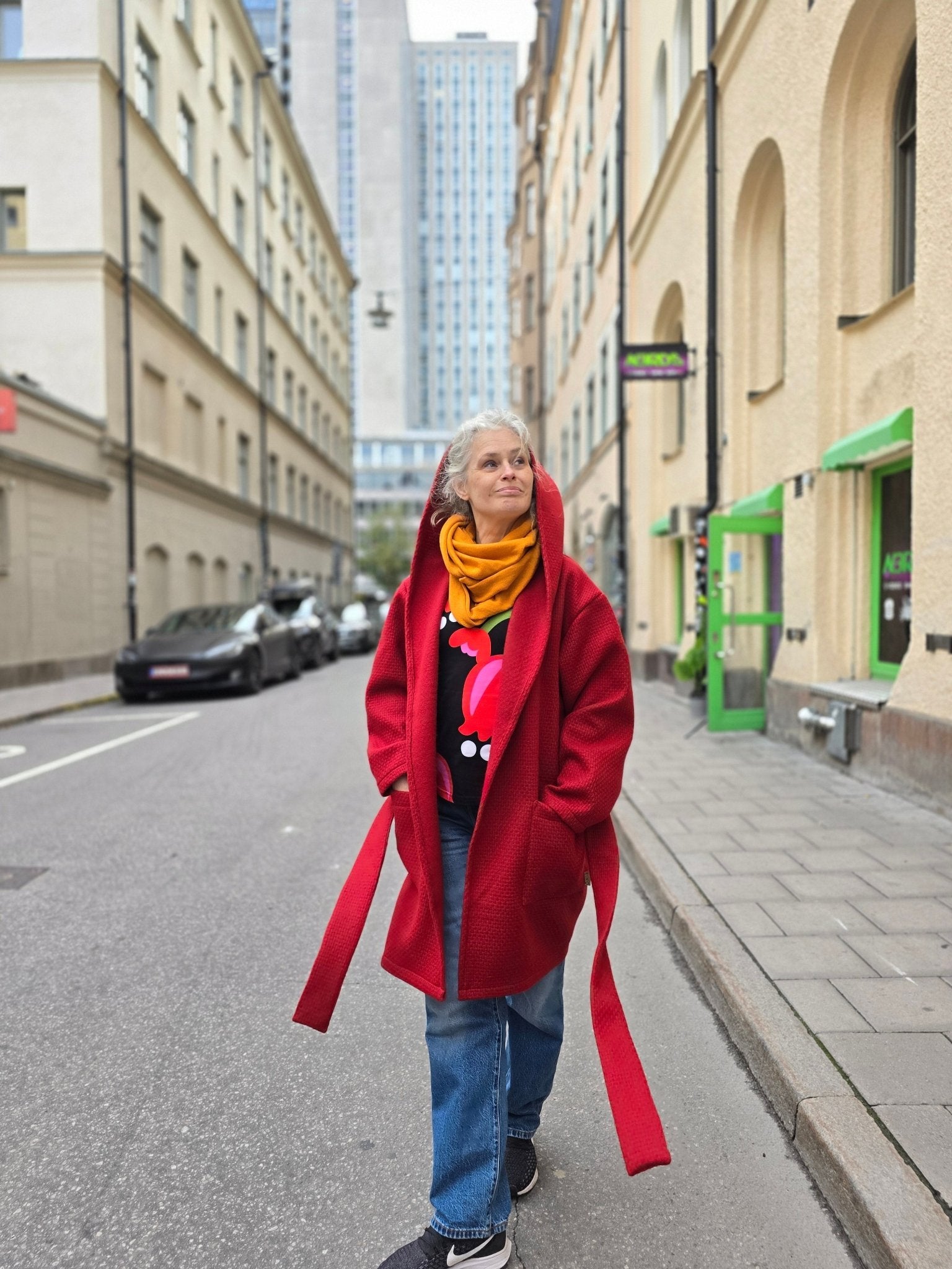 Kappa Rödluvan Röd ull | Rino Kappa ull i S/M från Rino Design Sthlm