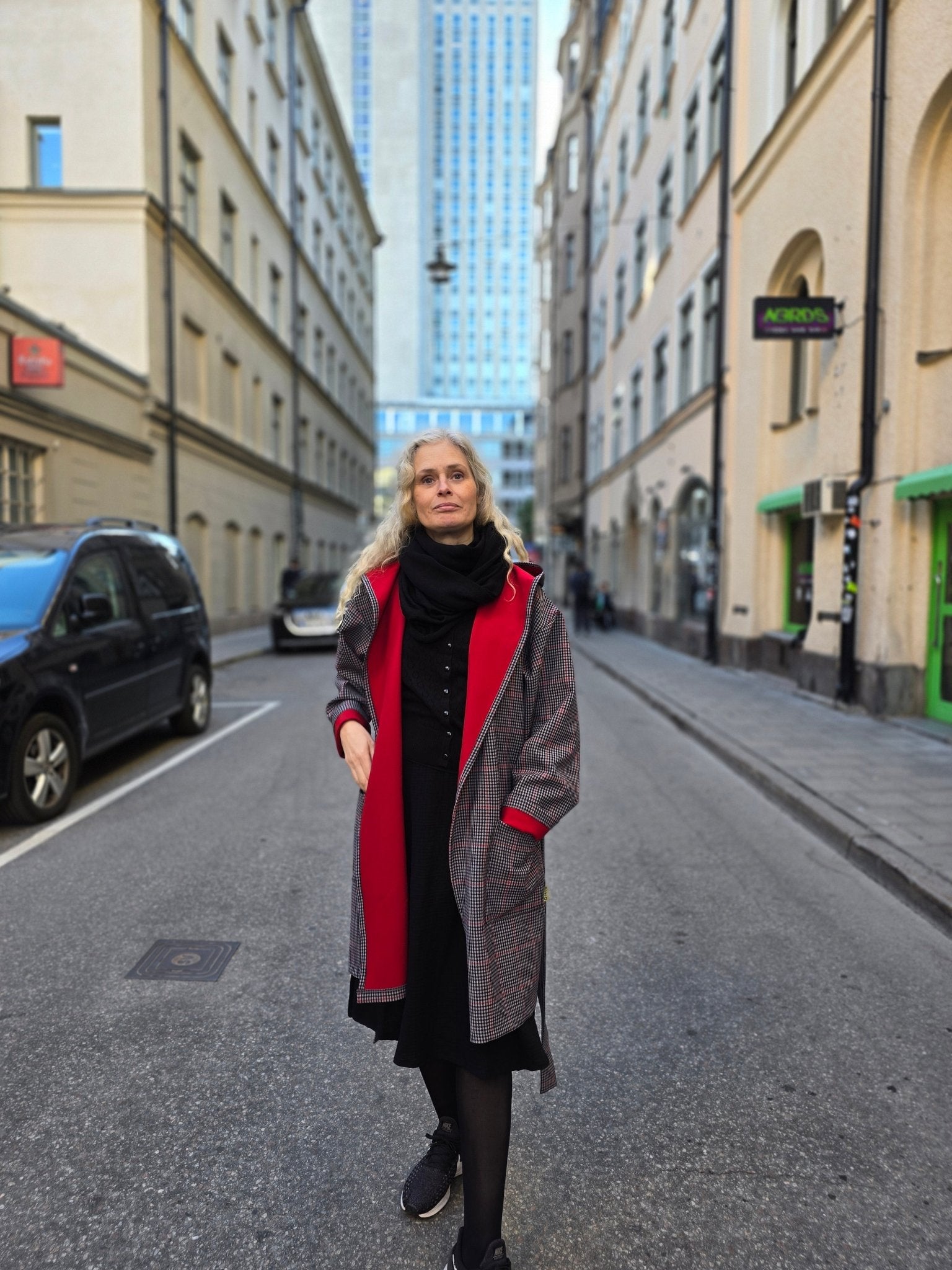 Kappa Rödluvan Svart/röd rutig | Rino Kappa ull i S/M från Rino Design Sthlm