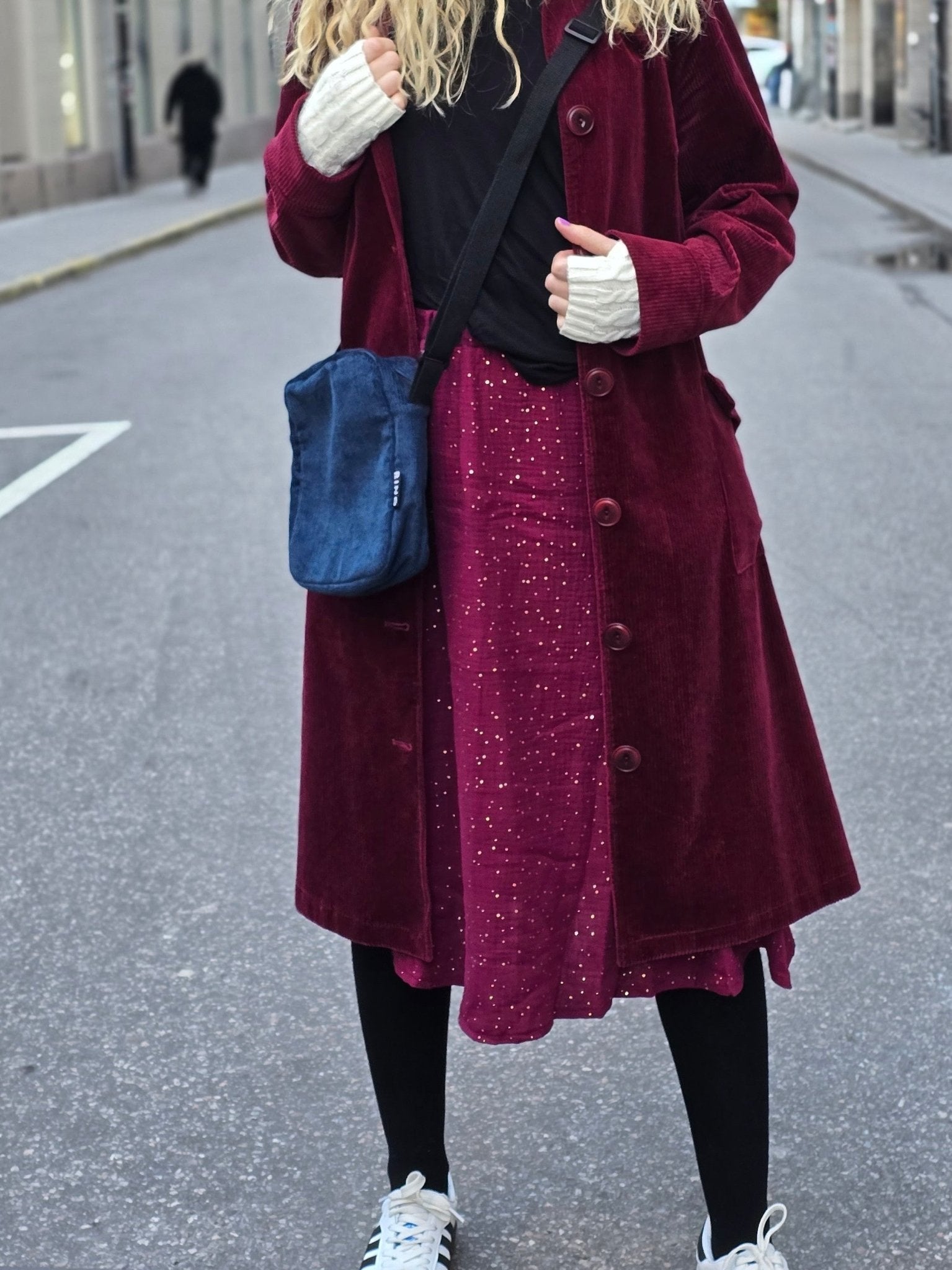 Kjol muslin Vinröd guldprickar | Rino Kjol muslin i S från Rino Design Sthlm