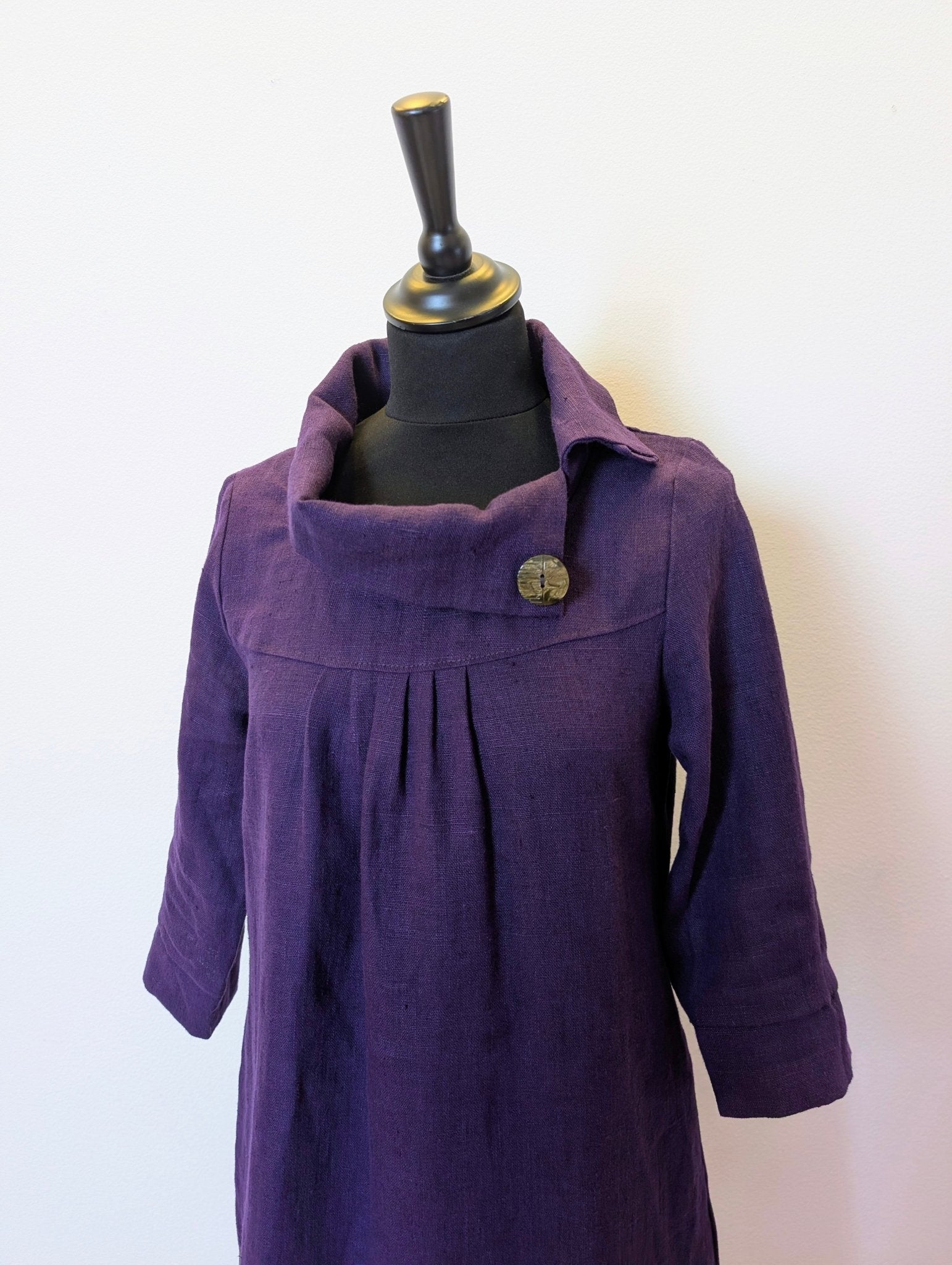 Klänning Prästkrage Lila | Rino Klänning i S från Rino Design Sthlm