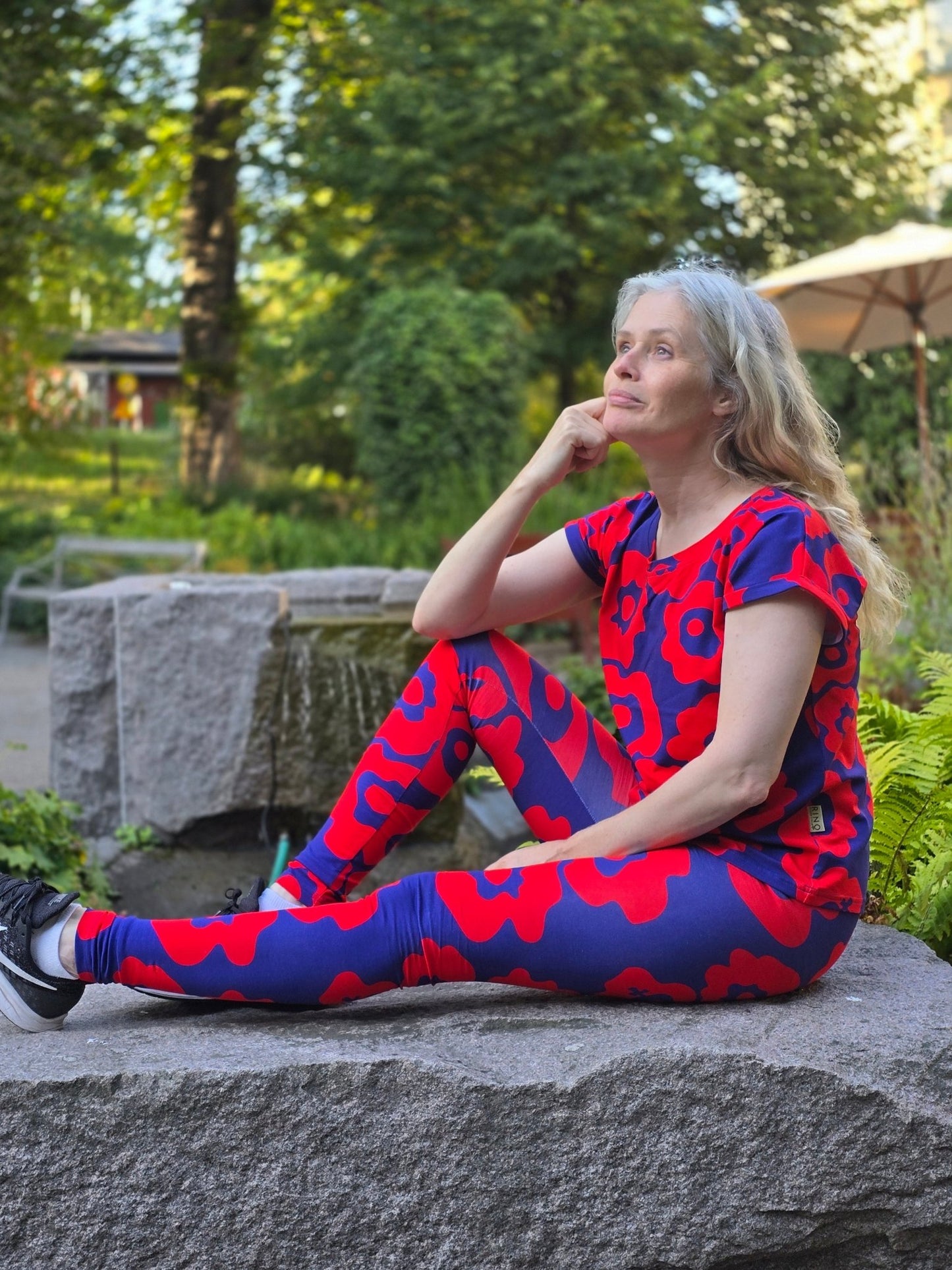 Leggings Blå - röd Feminist by Rino - Rino Design Sthlm