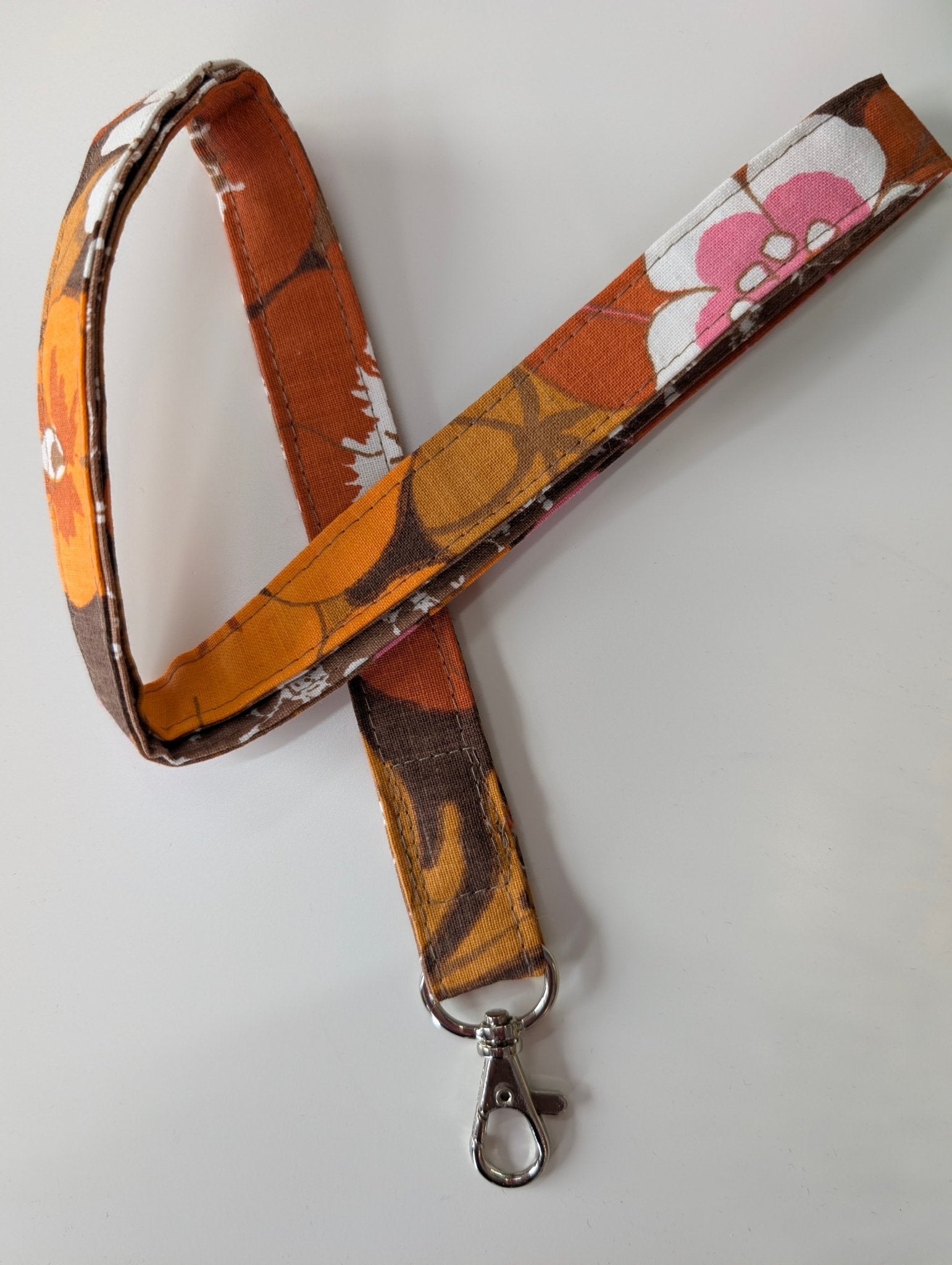 Nyckelband retro BrunRosa | Rino Nyckelband i One size från Rino Design Sthlm