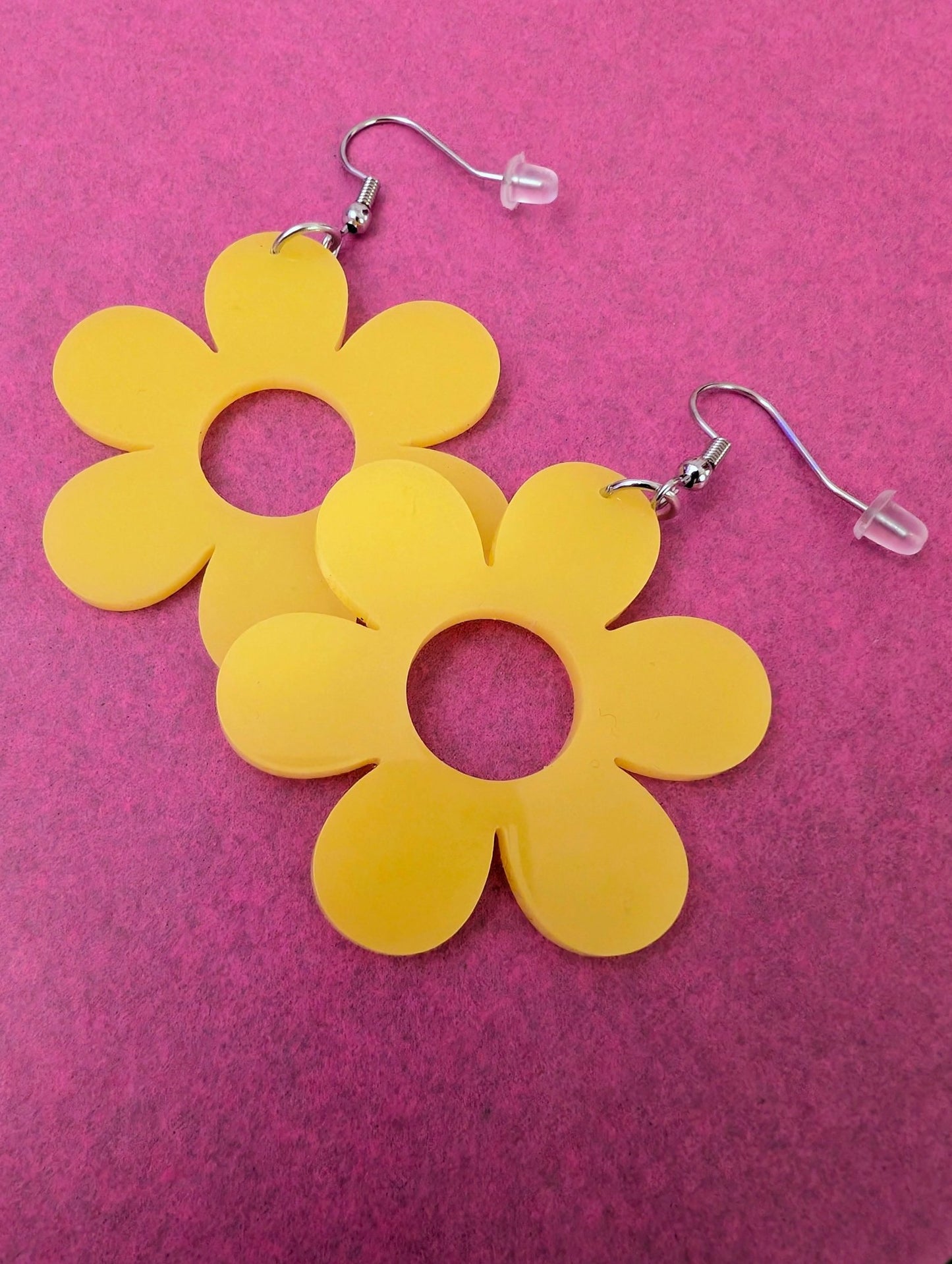 Örhängen Flower Power Gul neon by Rino - Rino Design Sthlm