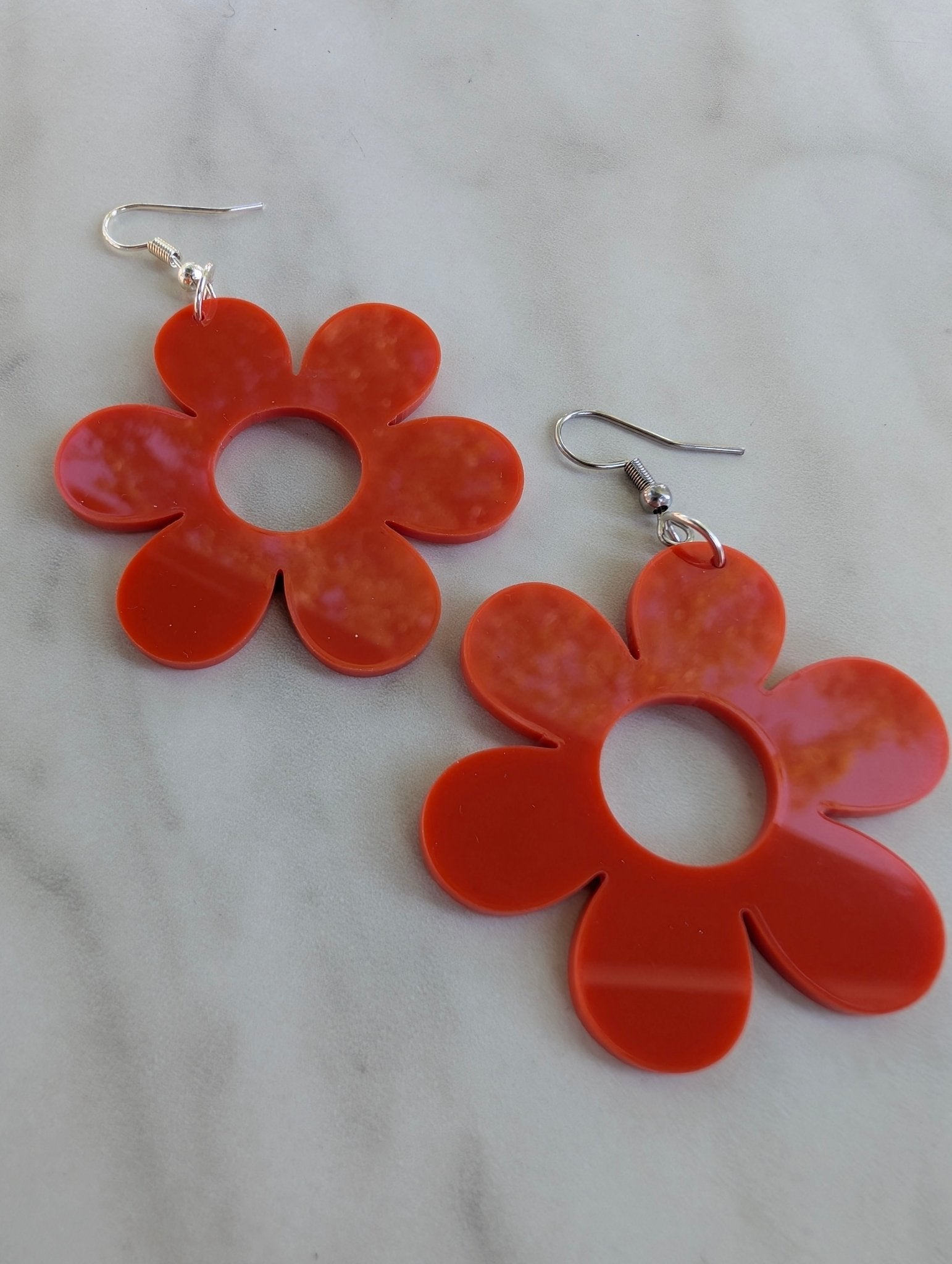 Örhängen Flower Power Rost | Rino Örhängen i Liten 34 mm från Rino Design Sthlm