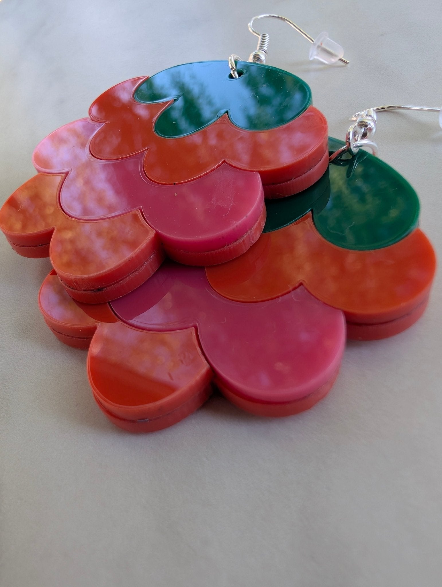 Örhängen Hallon | Rino Örhängen i One size från Rino Design Sthlm