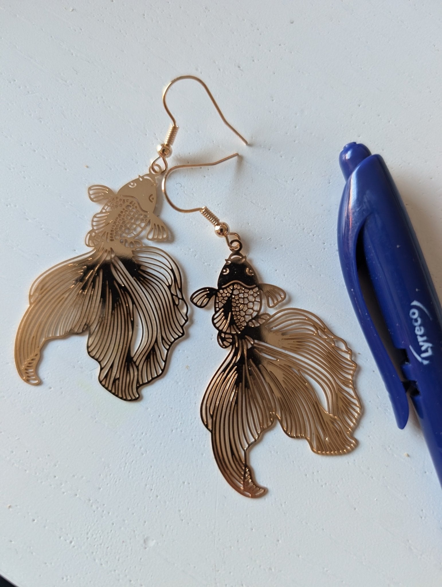 Örhängen Guldfisk | Rino Örhängen i One size från Rino Design Sthlm