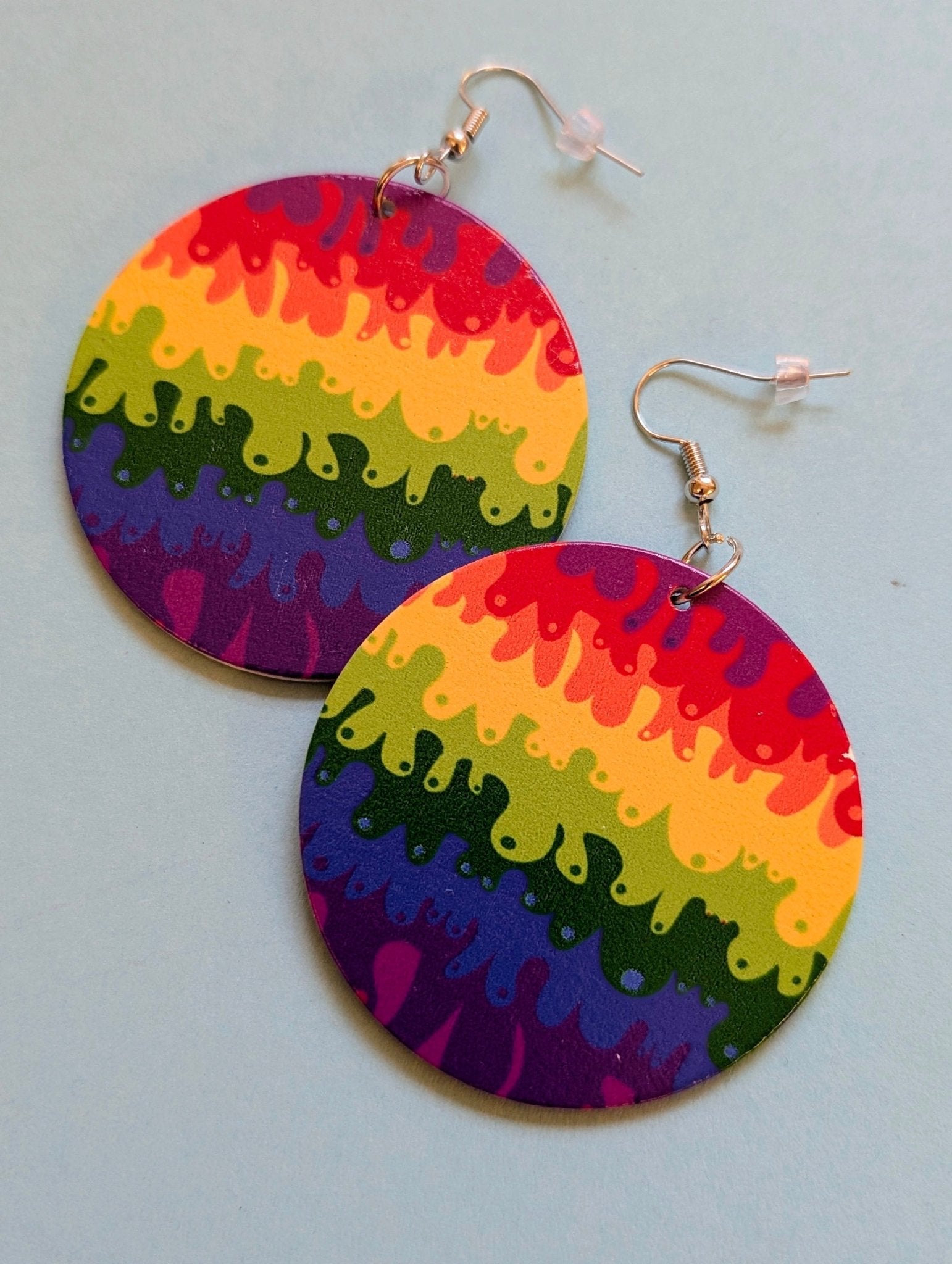 Örhängen Regnbågstuttar | Rino Örhängen i One size från Rino Design Sthlm