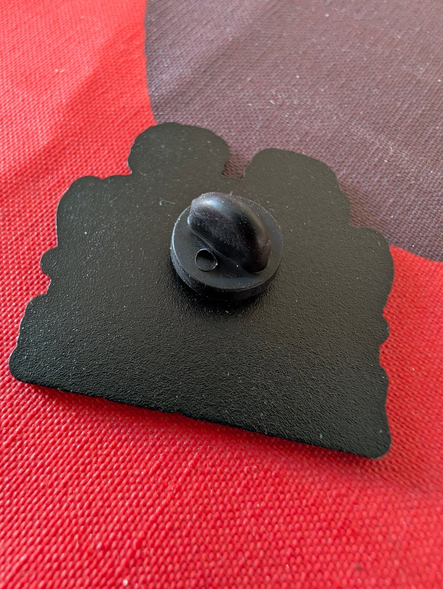 Pin "I am not as mean as..." Pins i One size från Rino Design Sthlm