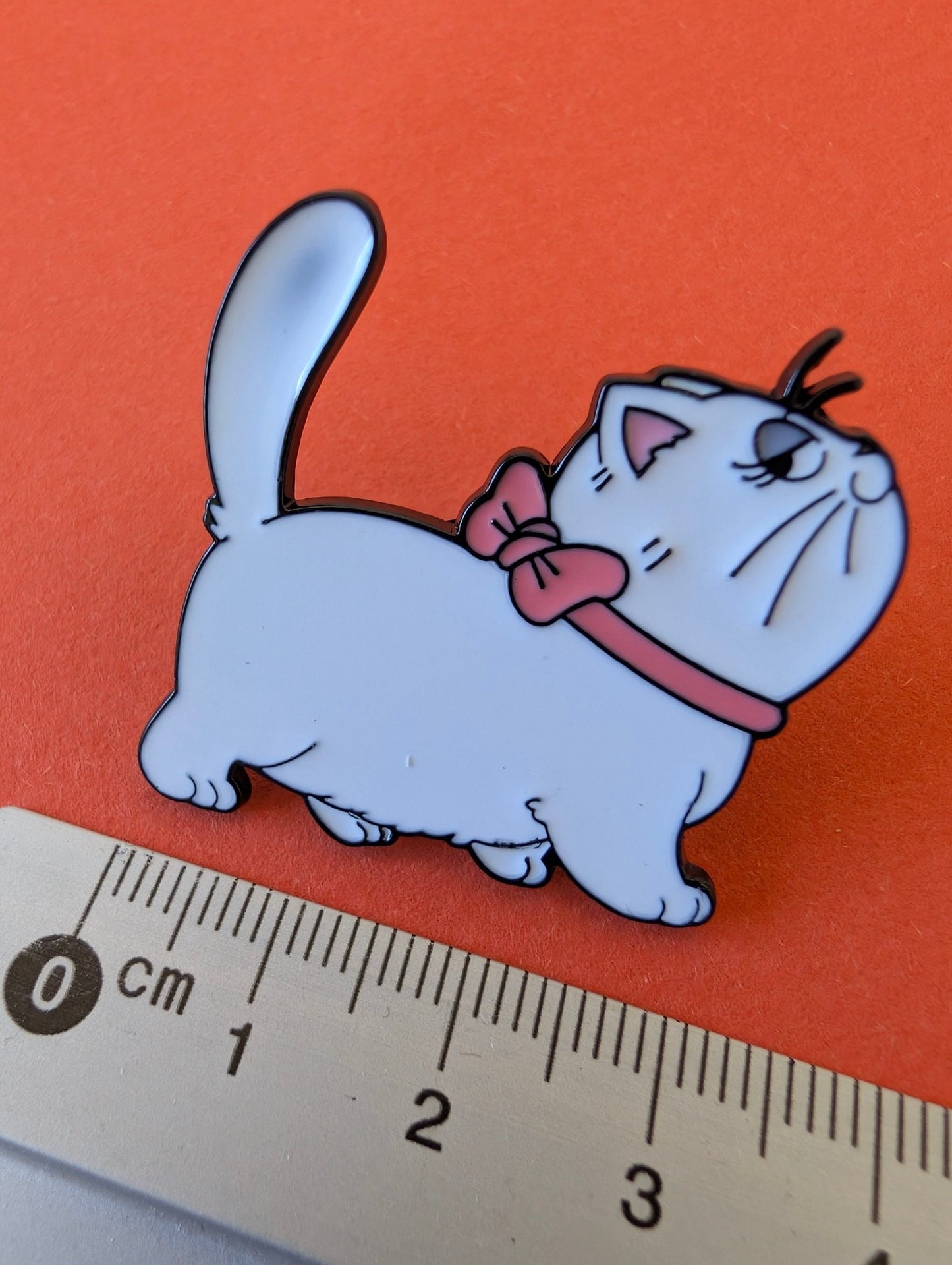 Pin Vit Katt - Rino Design Sthlm
