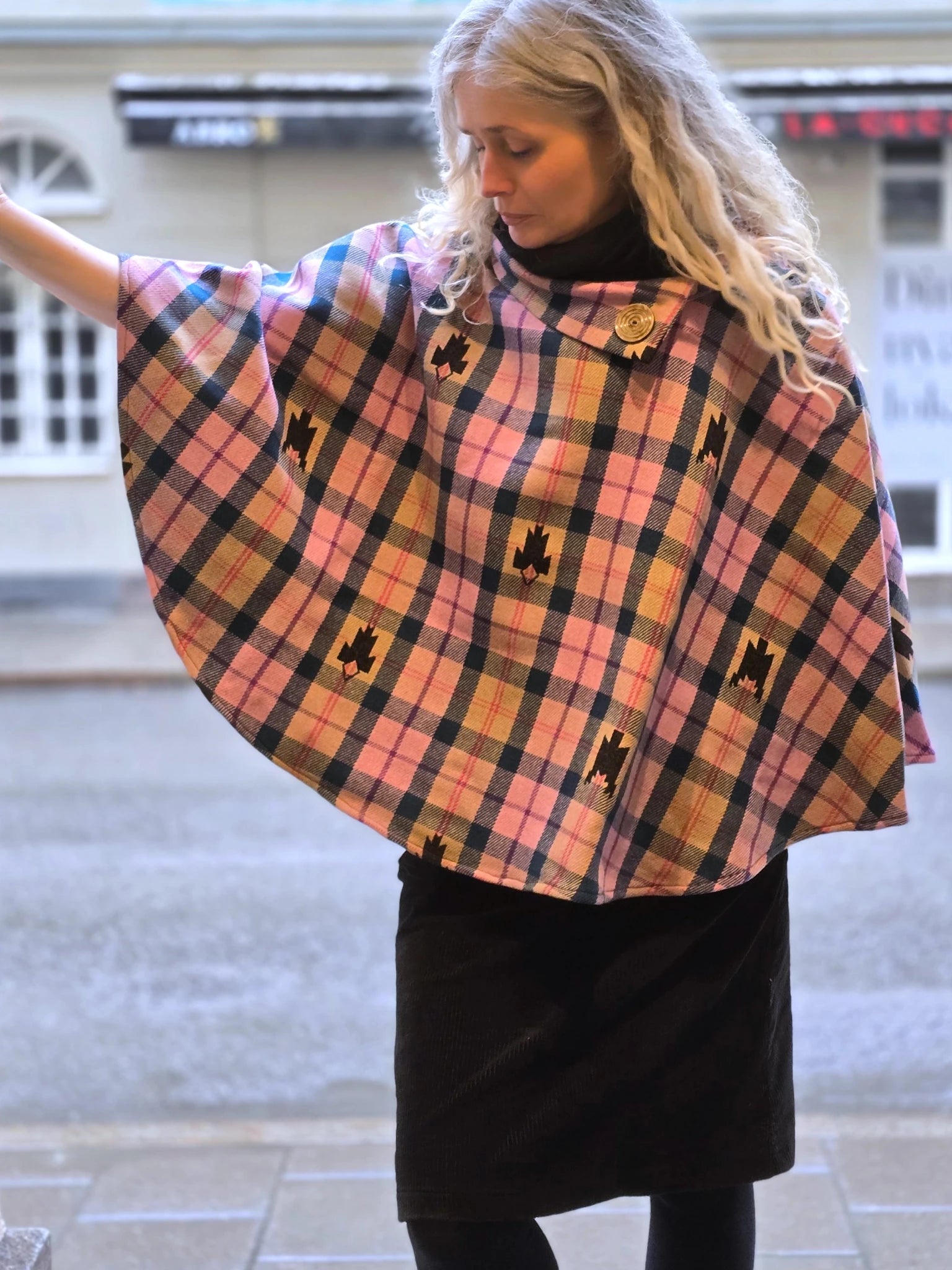 Poncho ull rosa - beige | Rino Poncho i One size från Rino Design Sthlm