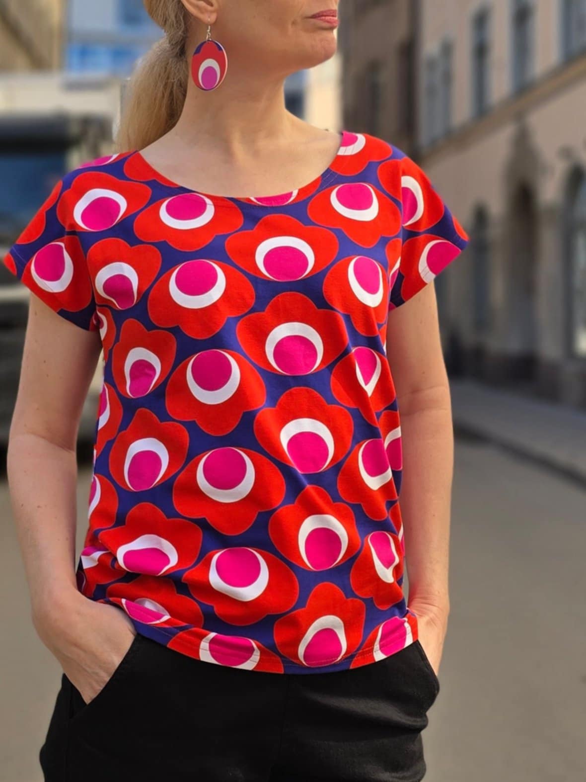 Retro T-shirt Hallongrotta - Rino Design Sthlm