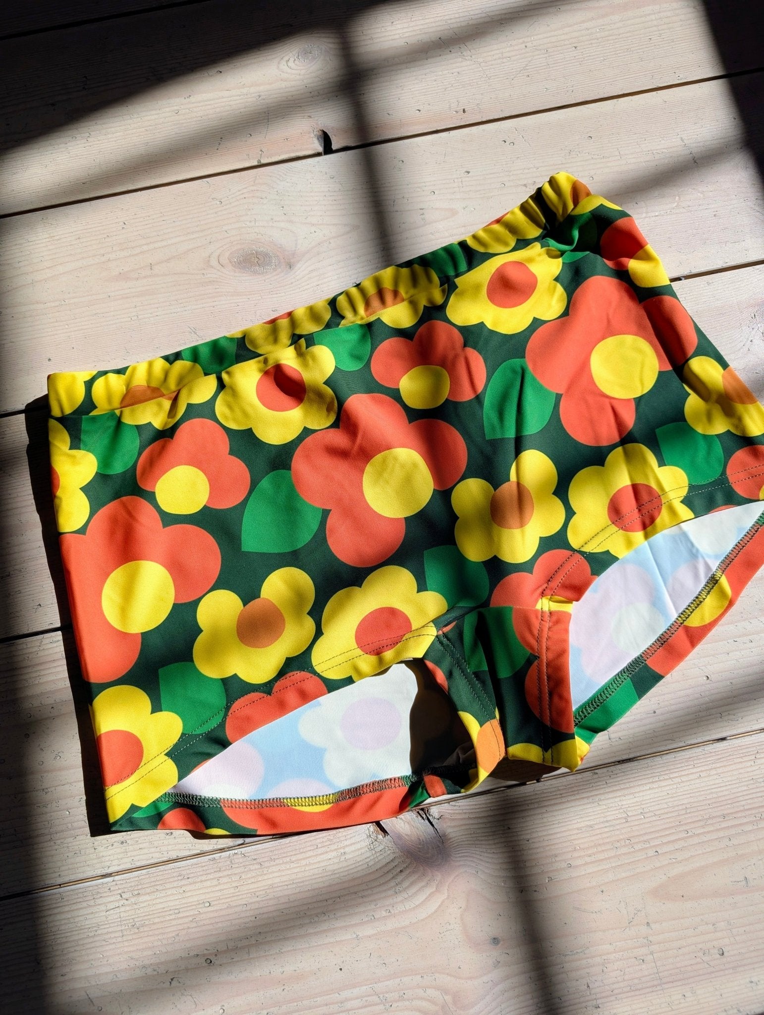Retromönstrade Bikinibyxor Twiggy - Rino Design Sthlm