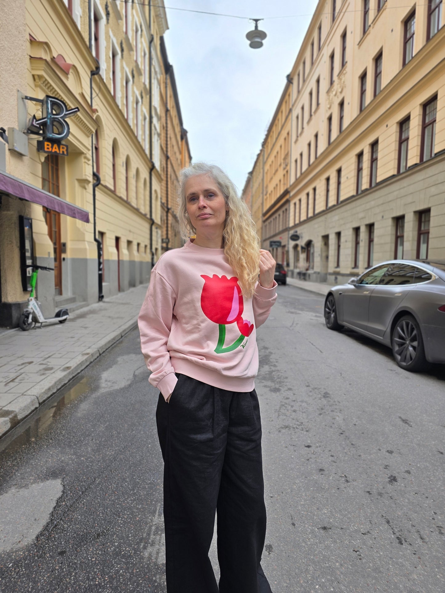 Collegetröja Rino Tulpan
