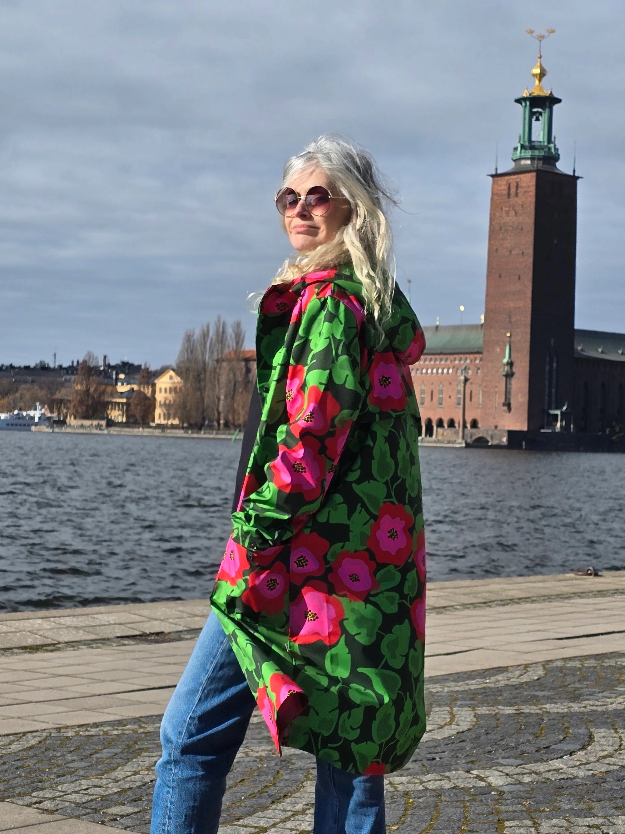 Regnkappa Mönstrad Törnrosa | Rino