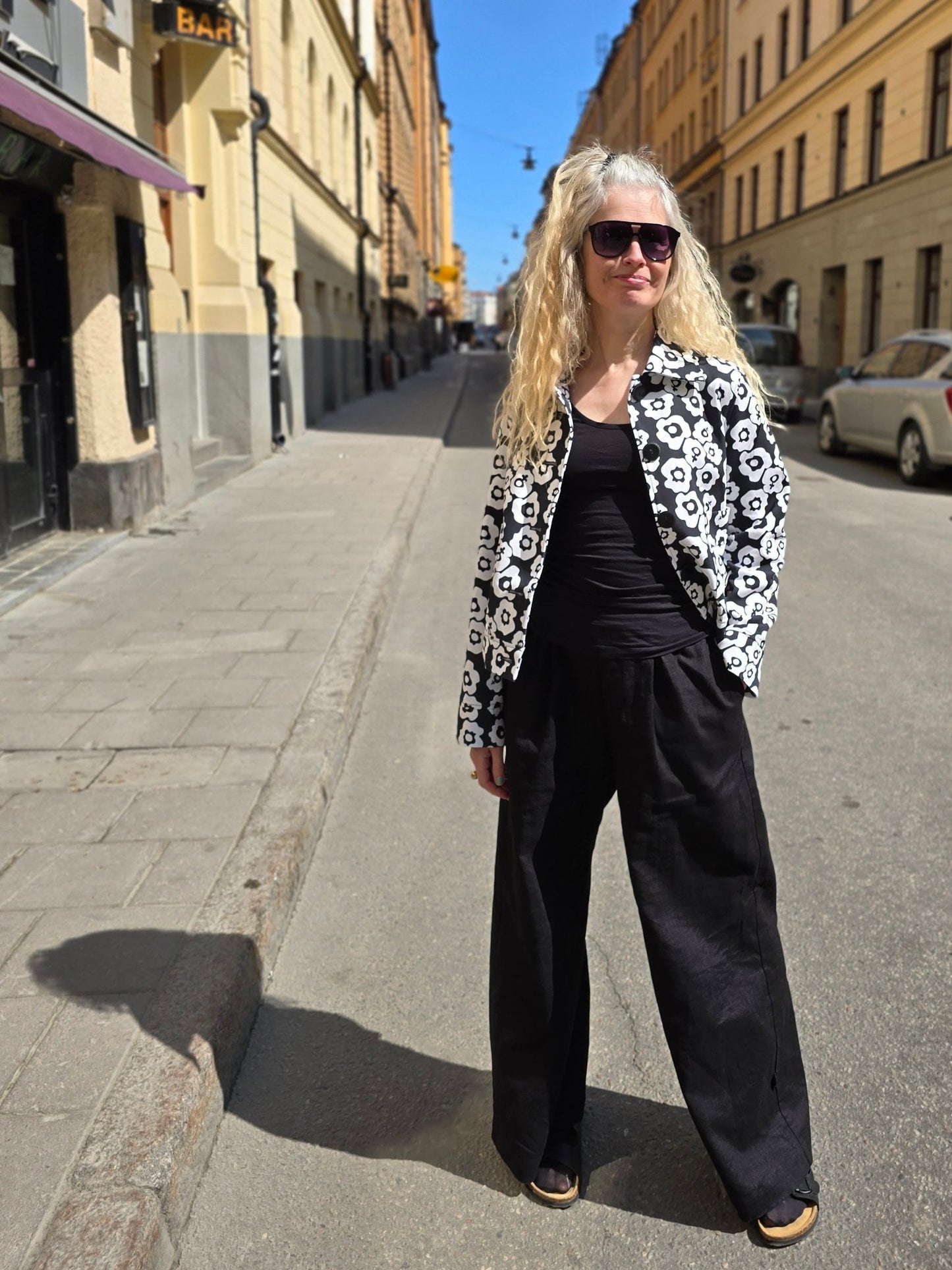 Svart/Vit Jacka Feminist - Rino Design Sthlm