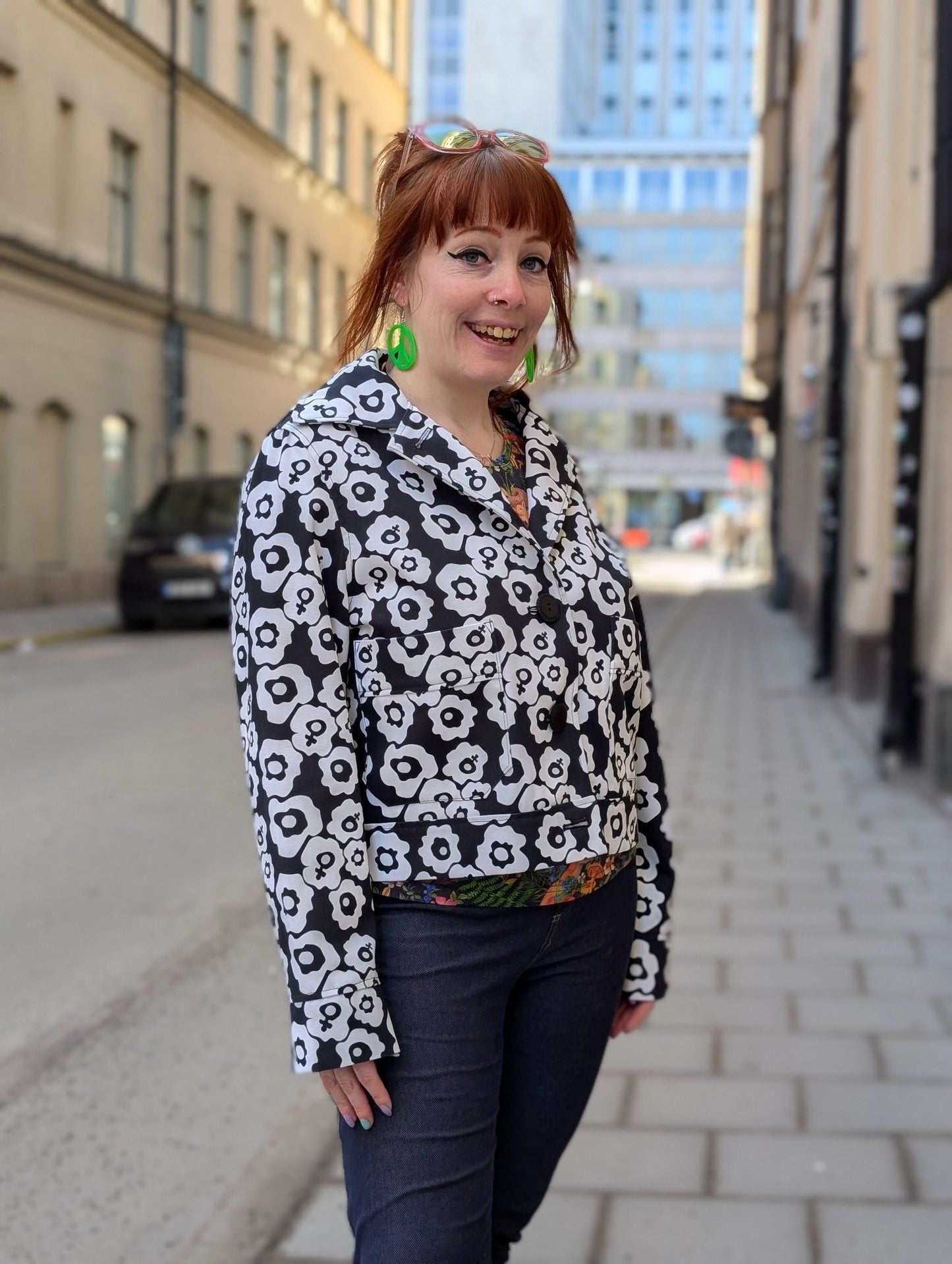 Svart/Vit Jacka Feminist - Rino Design Sthlm