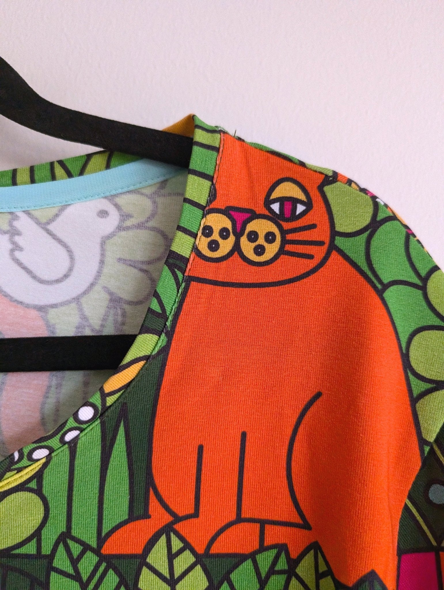 T-shirt casual Katt | Rino Standard product i S från Rino Design Sthlm