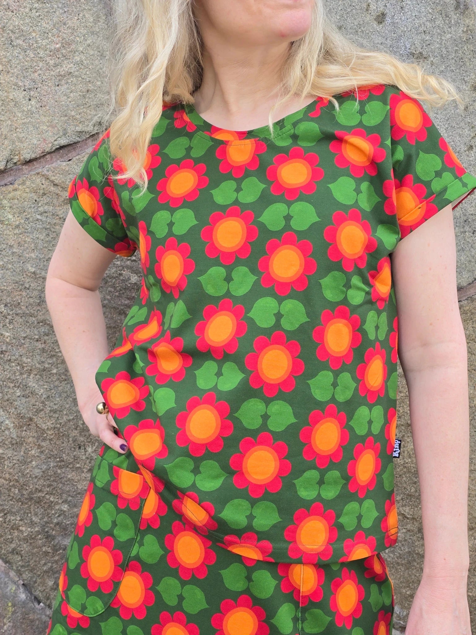 T-shirt Ringblomma | Rino T-shirt i S från Rino Design Sthlm