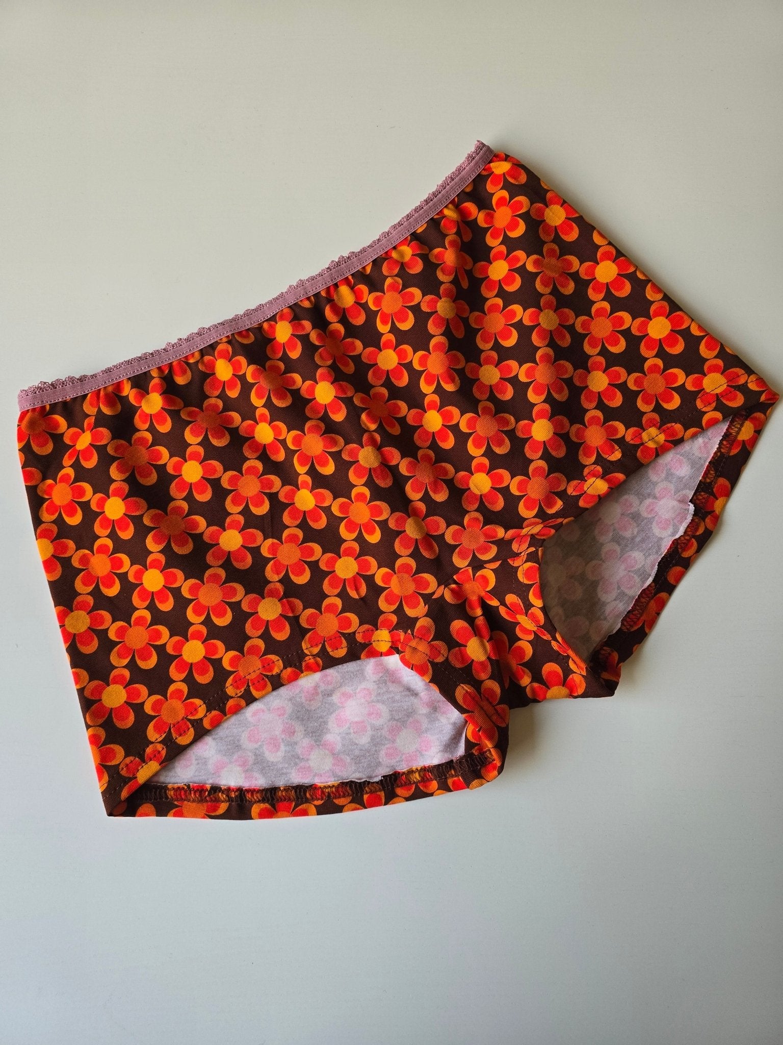 Trosor med ben Tagetes | Rino Trosor i S från Rino Design Sthlm