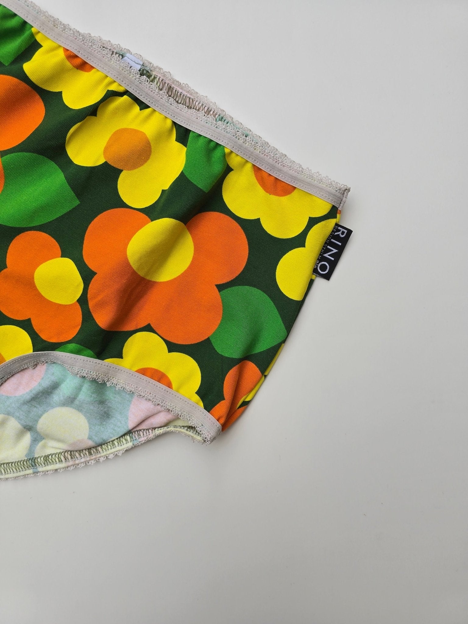 Trosor Twiggy retro mönster | Rino Trosor i S från Rino Design Sthlm