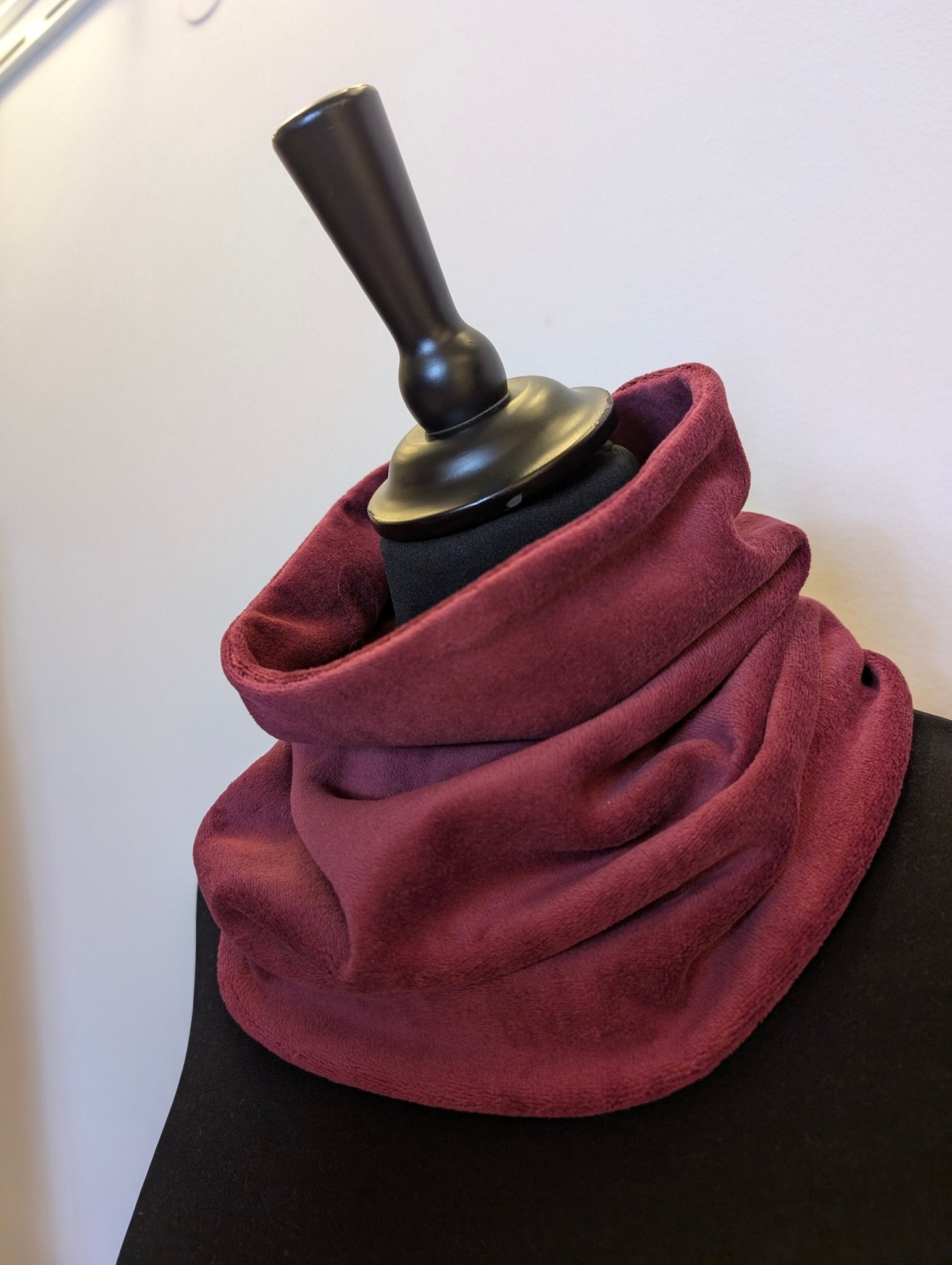 Tubsjal Velour Plommon | Rino Sjal i One size från Rino Design Sthlm