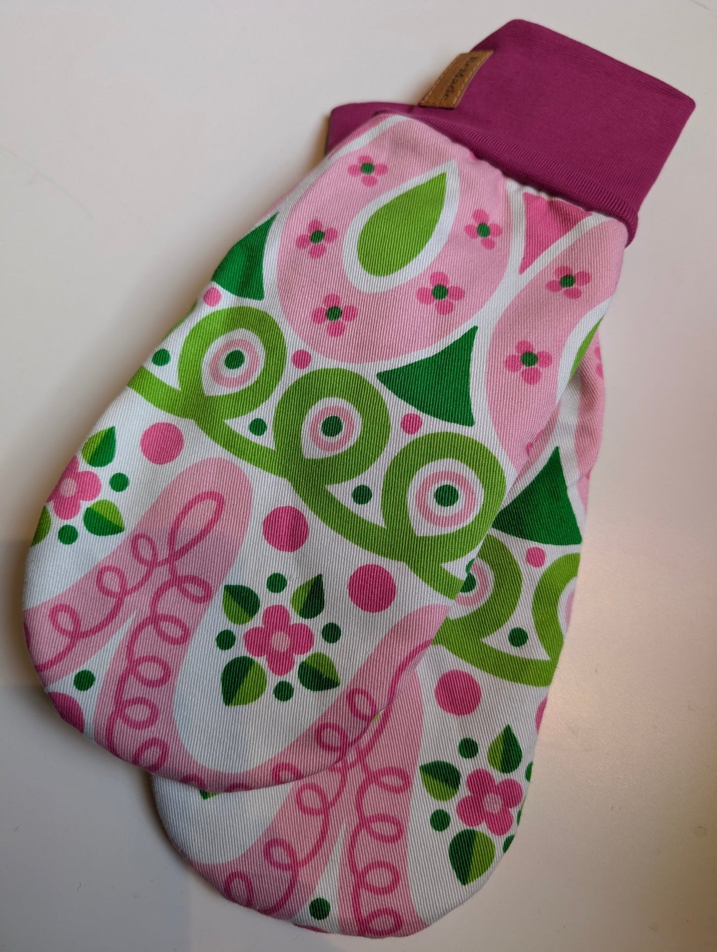 Vantar Retro Vit/rosa/grön - Rino Design Sthlm