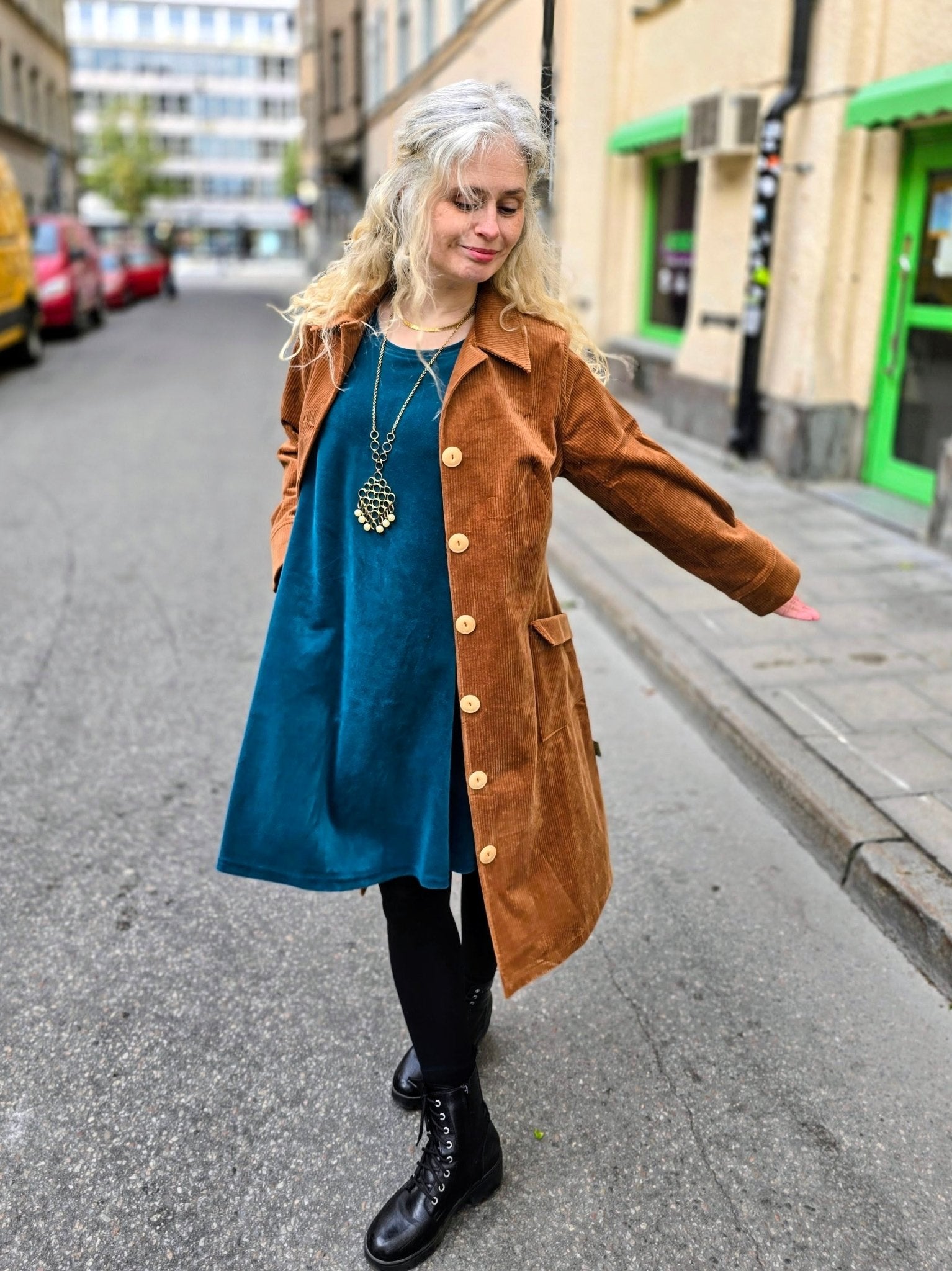 Velourklänning A - linjeklänning Petrol - Rino Design Sthlm