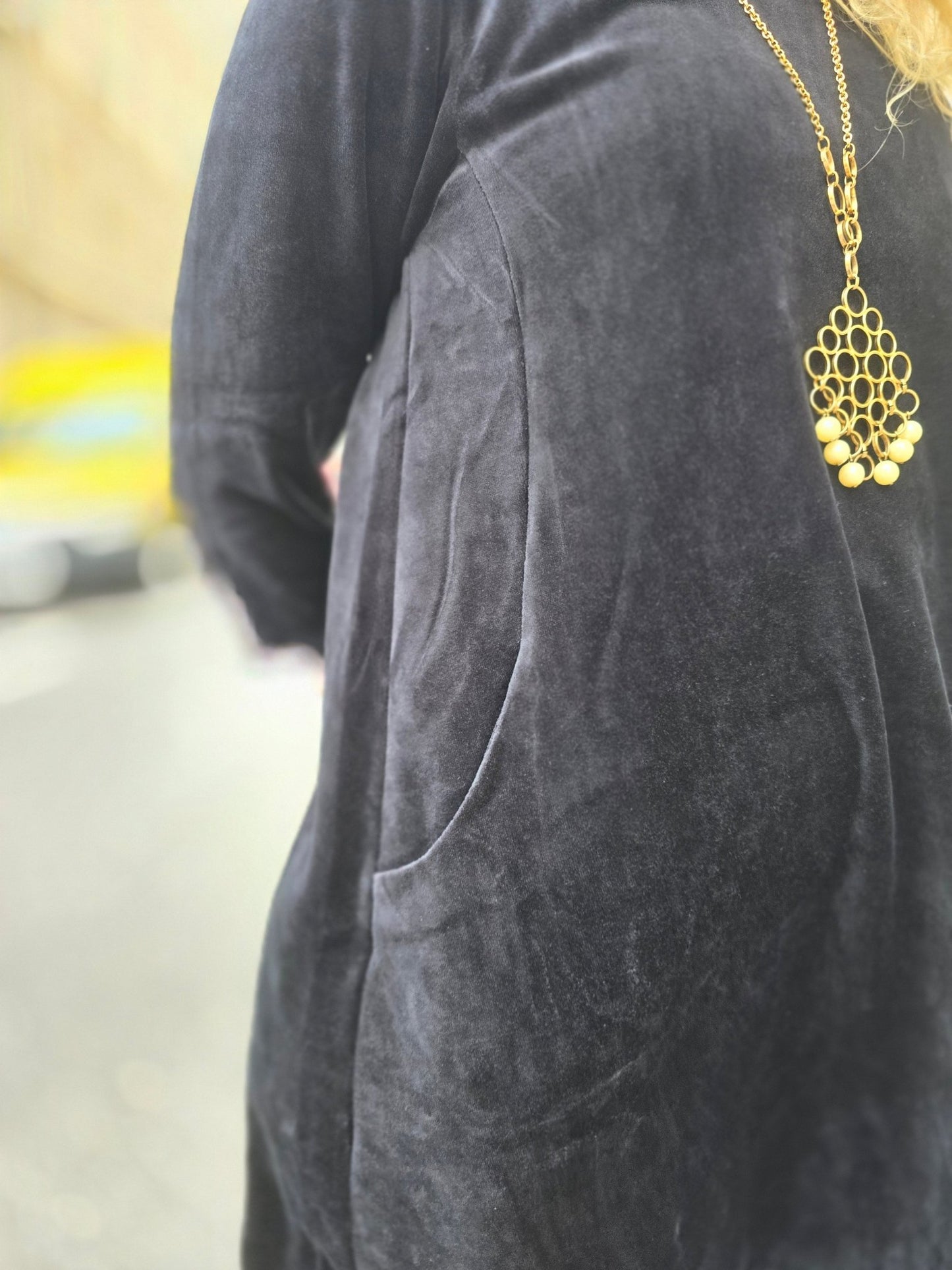 Velourklänning A - linjeklänning Svart - Rino Design Sthlm