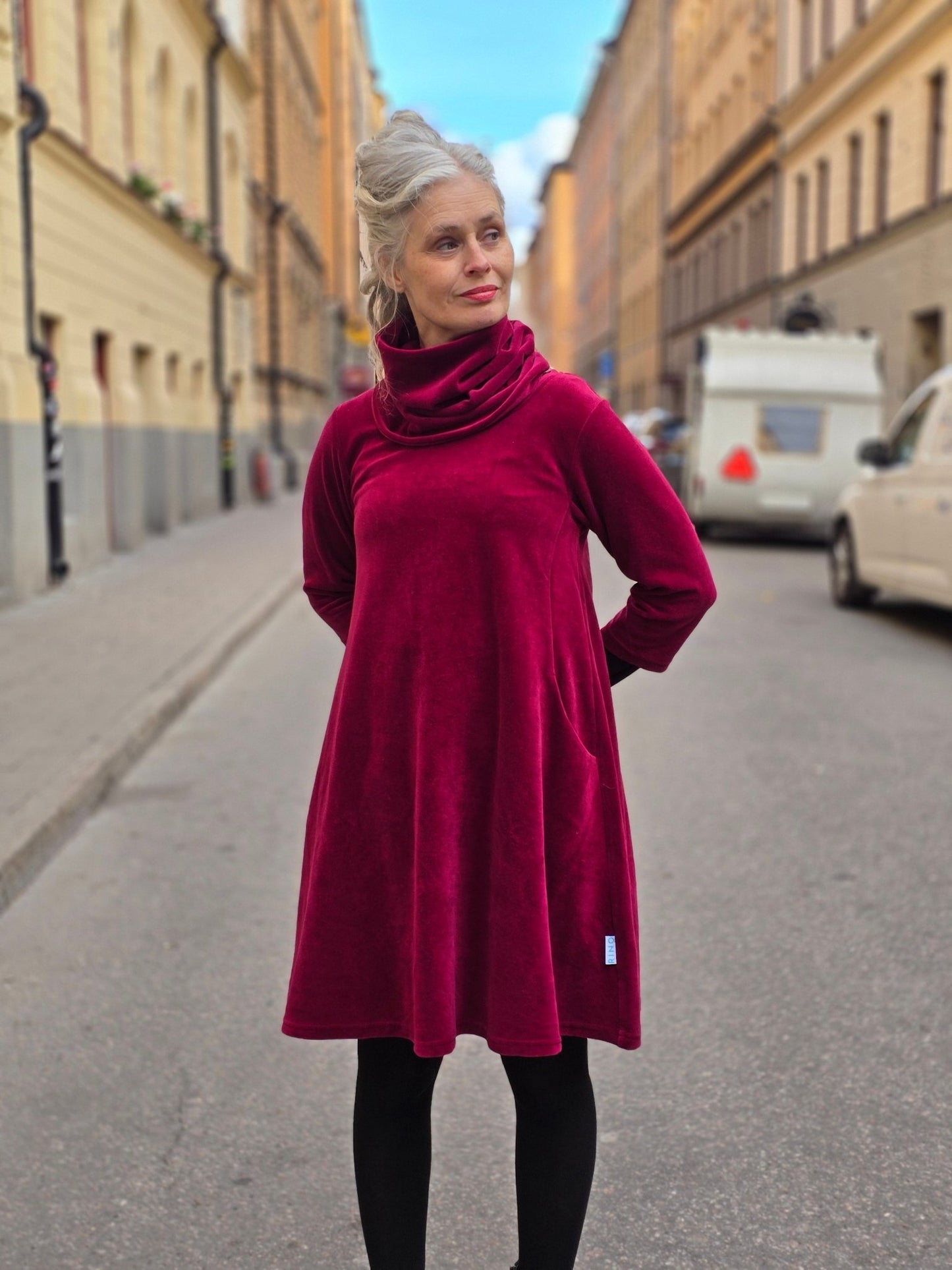 Velourklänning A - linjeklänning Vinröd - Rino Design Sthlm