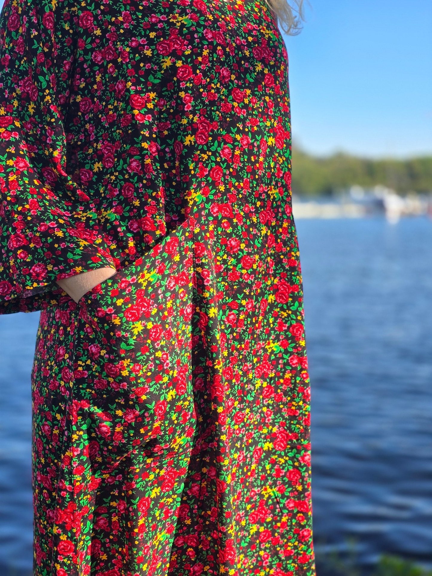 Viskosklänning Vera Små rosor - Rino Design Sthlm