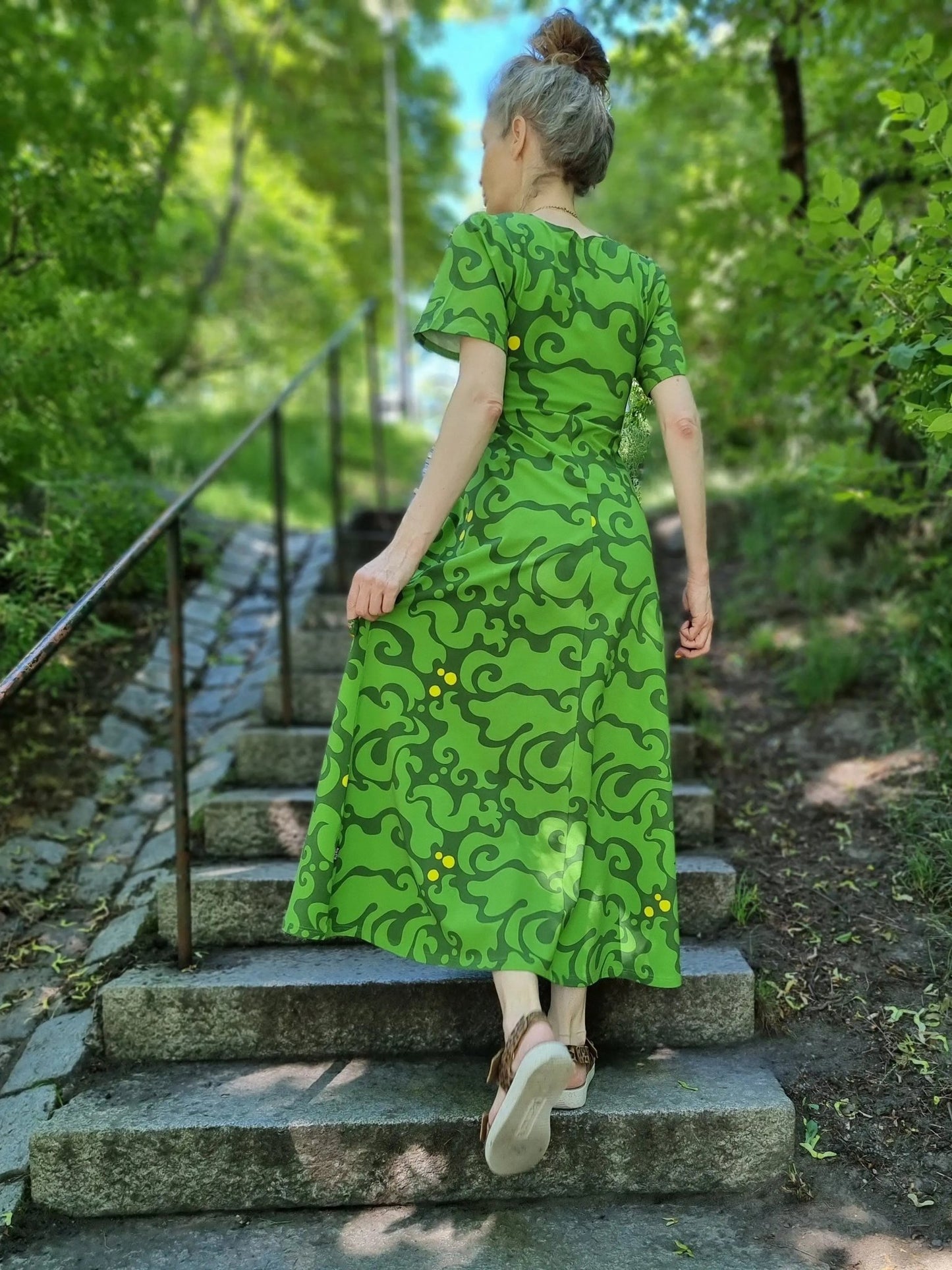 Långklänning Grön virvel - Rino Design Sthlm