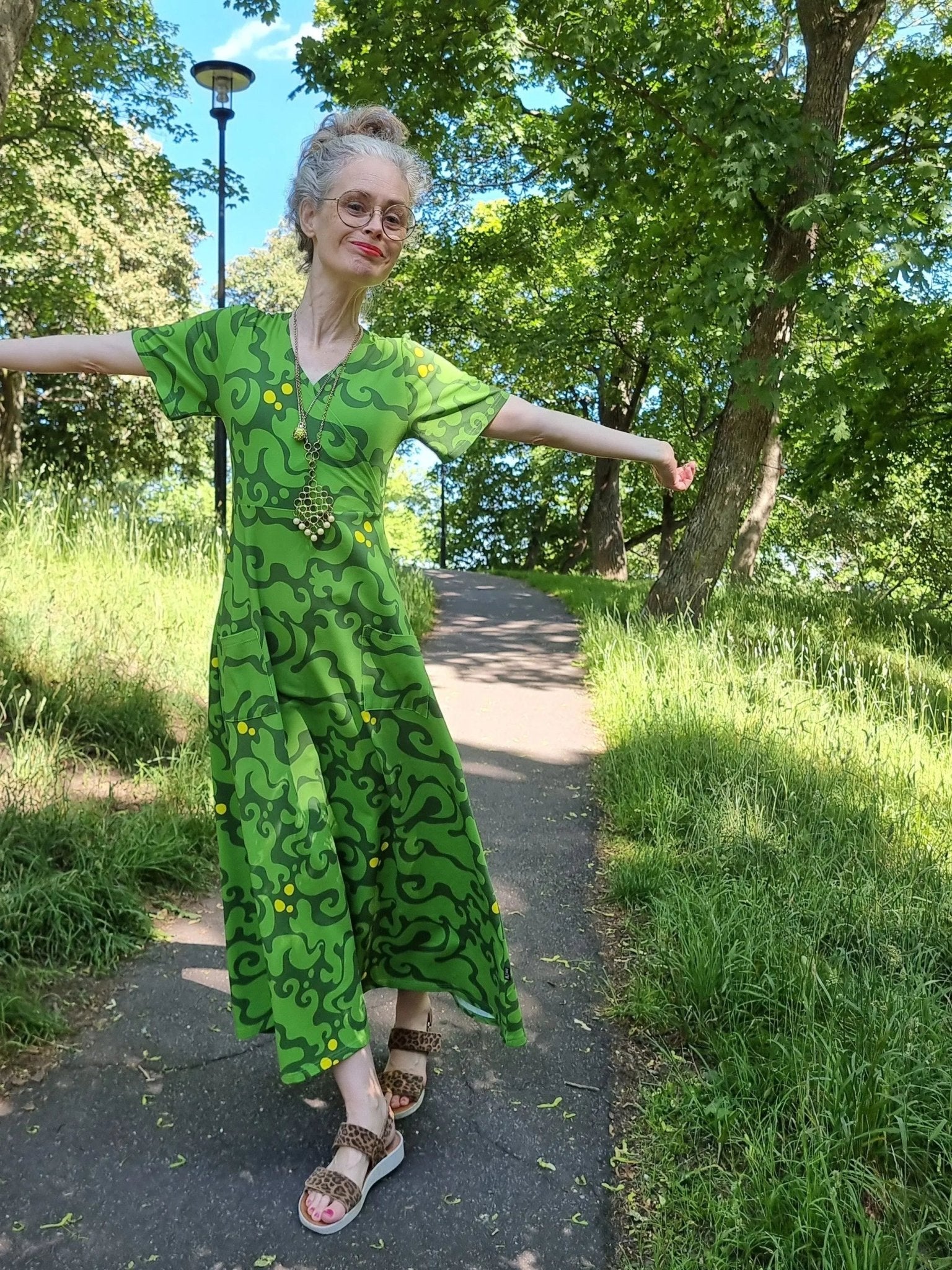 Långklänning Virvel Grön | Rino Klänning i S från Rino Design Sthlm