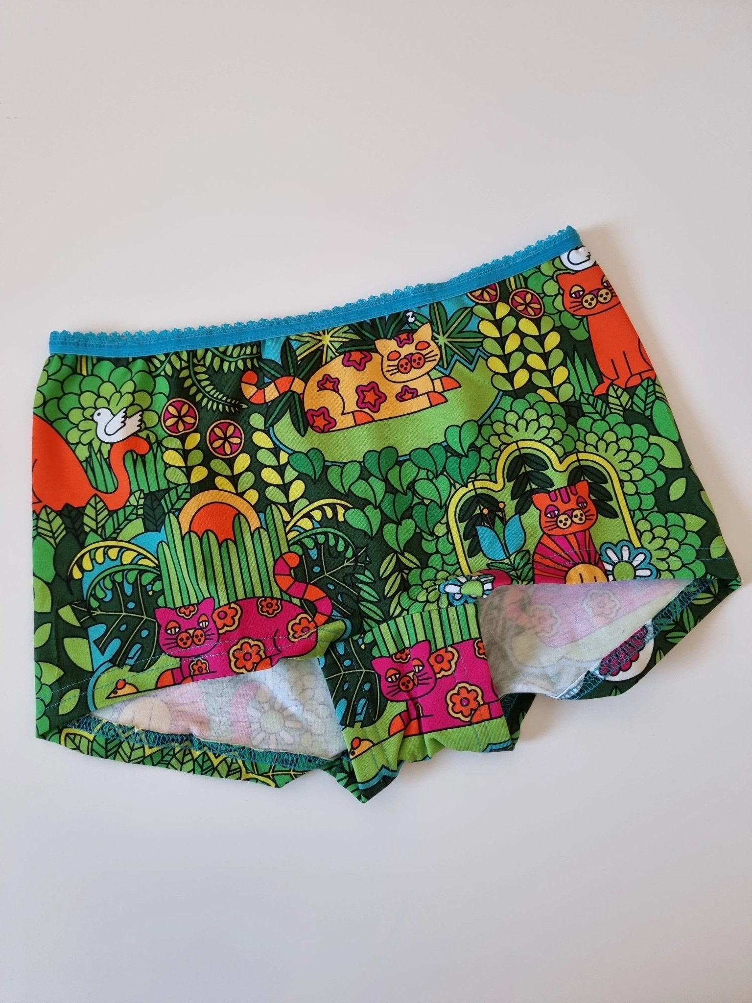 Trosor med ben liten Katt | Rino Trosor i S från Rino Design Sthlm