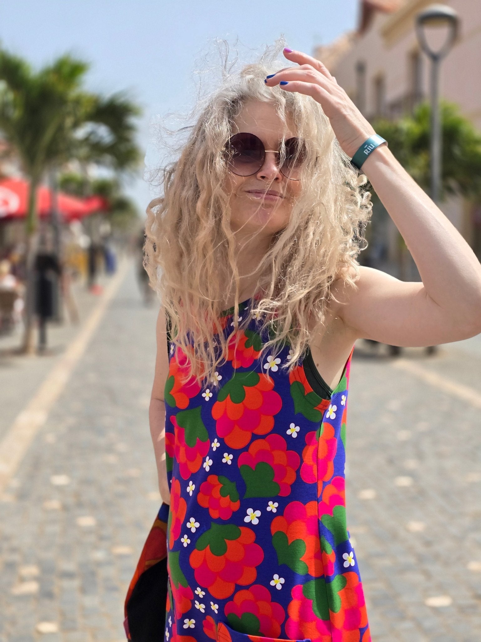 Sommarklänningar som får dig att stråla – färg, mönster och perfekta passformer🌸☀️ - Rino Design Sthlm