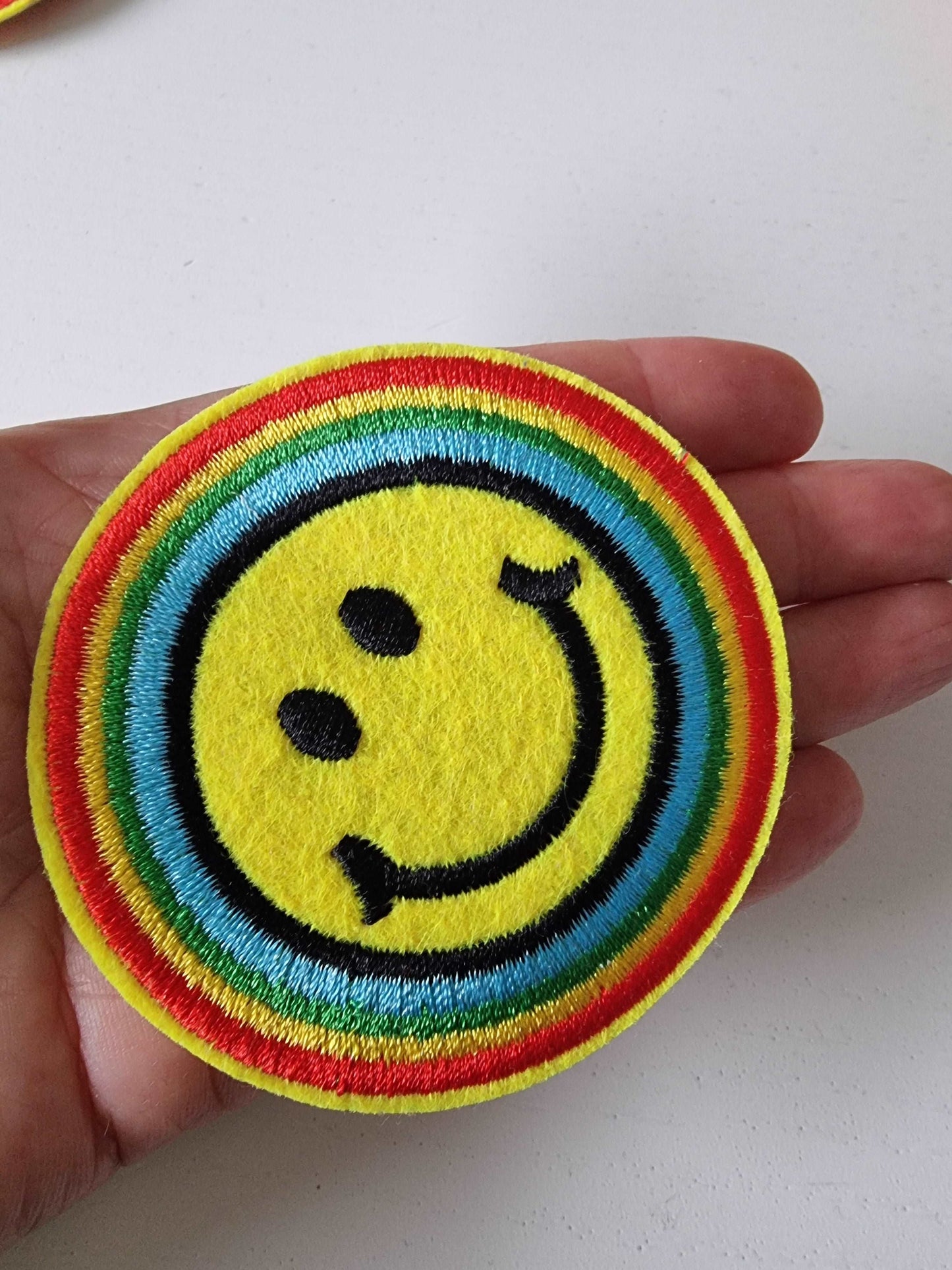 Emoji patch Regnbåge - Rino Design AB