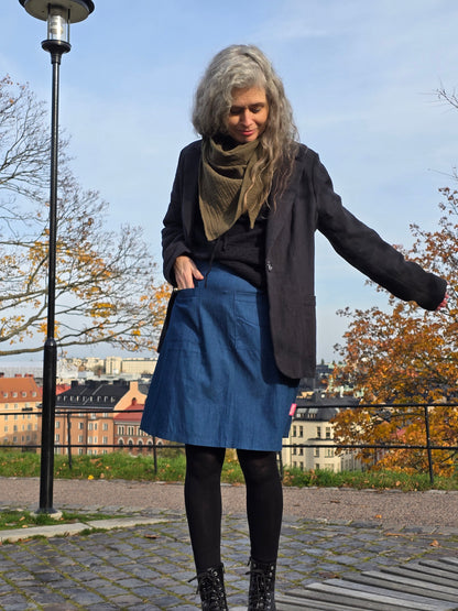 Denim skirt with pockets