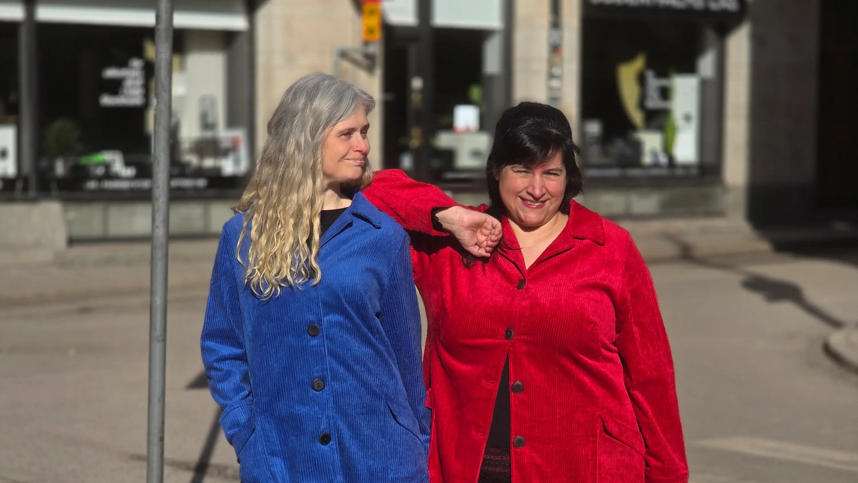 Manchesterkappor i glada färger från Rino