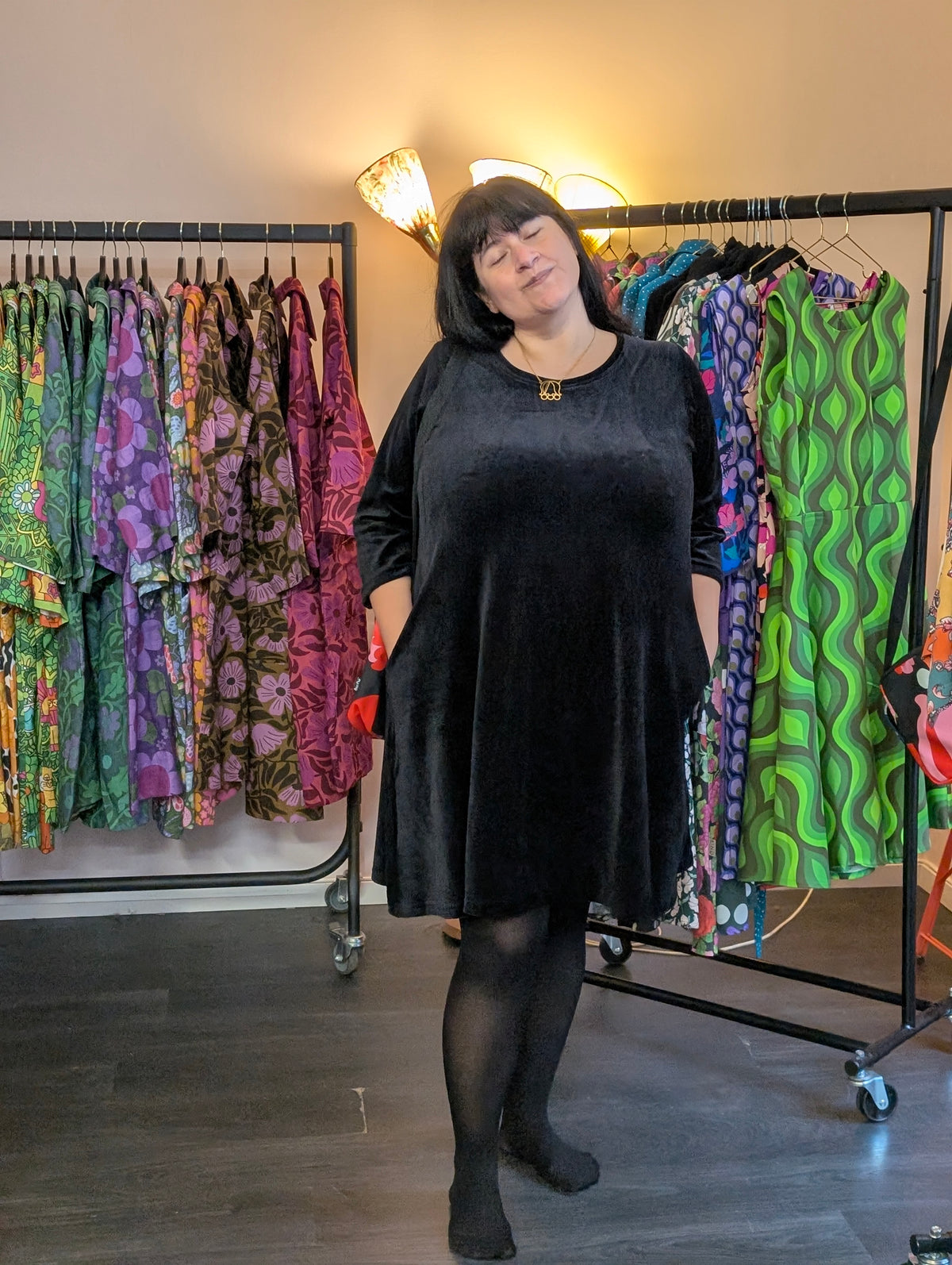 Velourklänning A-linje Svart | Rino